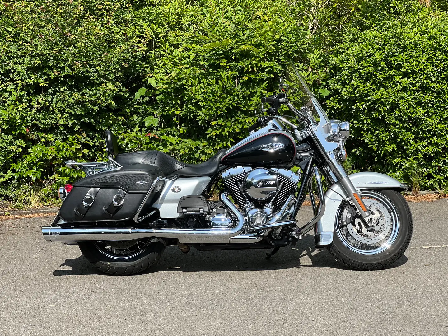Harley-Davidson Road King Road King classic 103 srebrna - 2