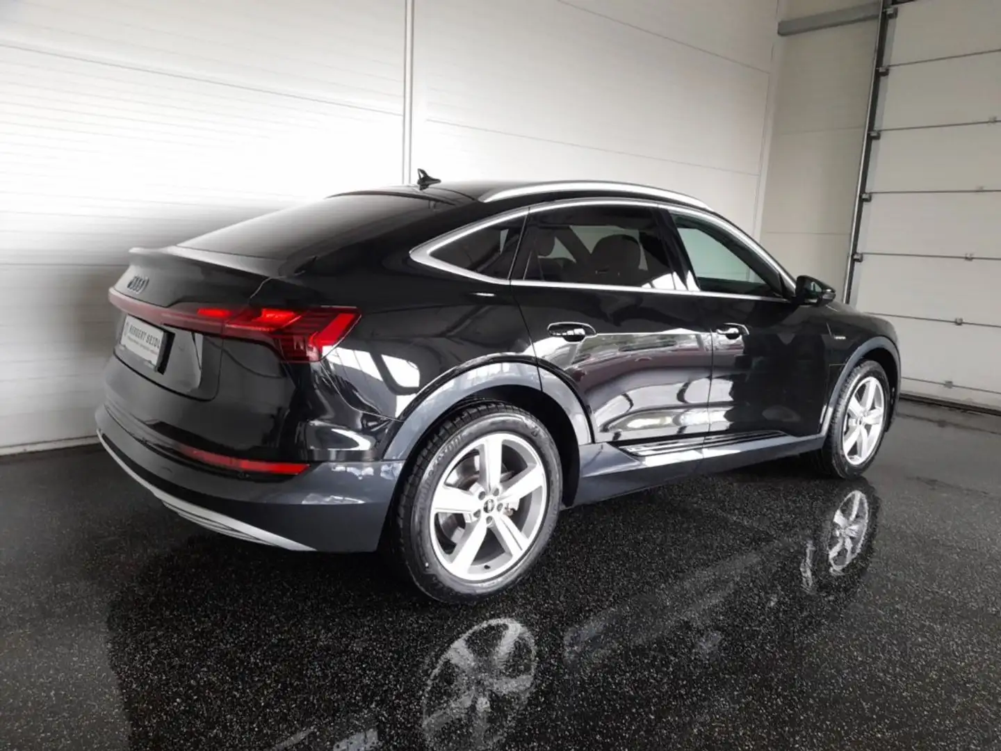 Audi e-tron 95 kWh QUATTRO S-LINE *NP: € 103.204,-- / NACHTSICHTASSIST & HEAD-UP / AHV & KAMERA / ASS PAKET TOUR / 2.TER LADEZUGANG* Schwarz - 2