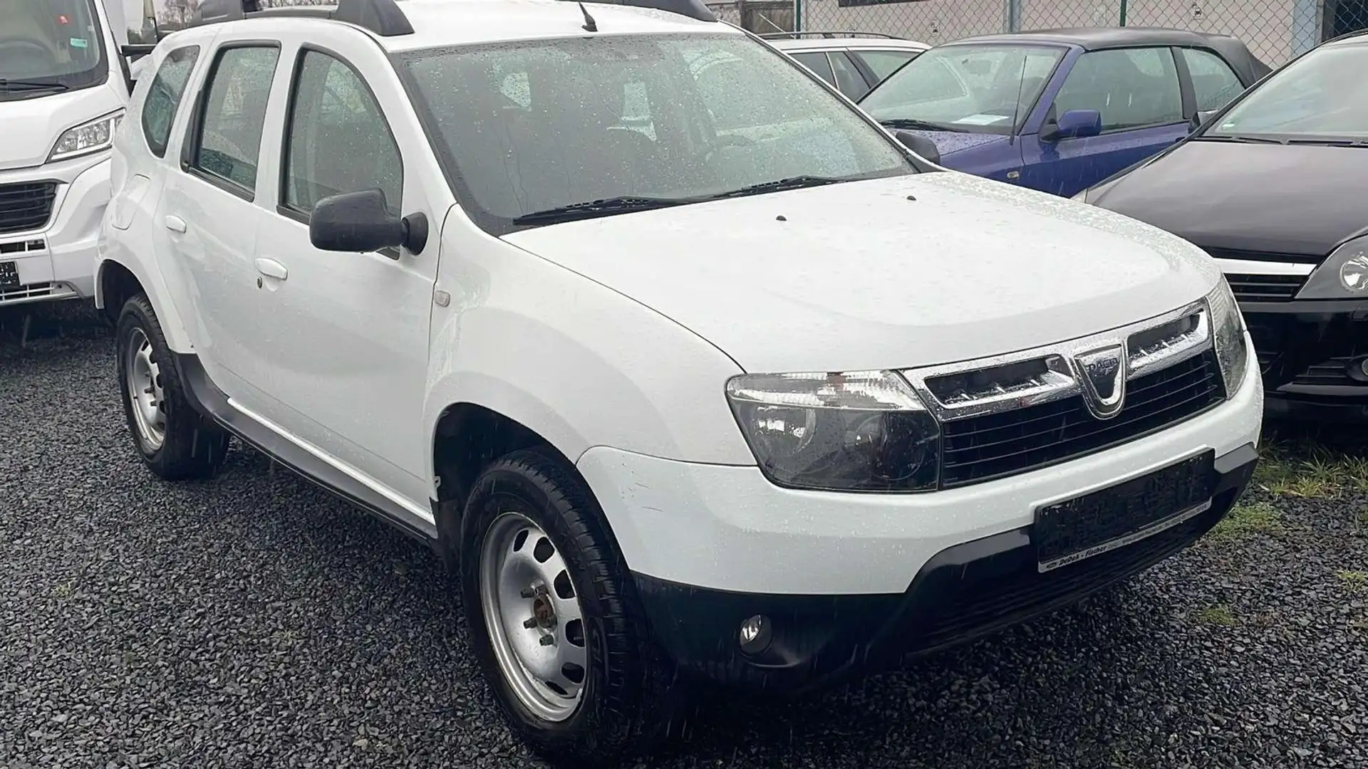 Dacia Duster 1.6 16V 4x4 Klimaanlage Tüv+Au+Service+Auspuff ne Weiß - 1