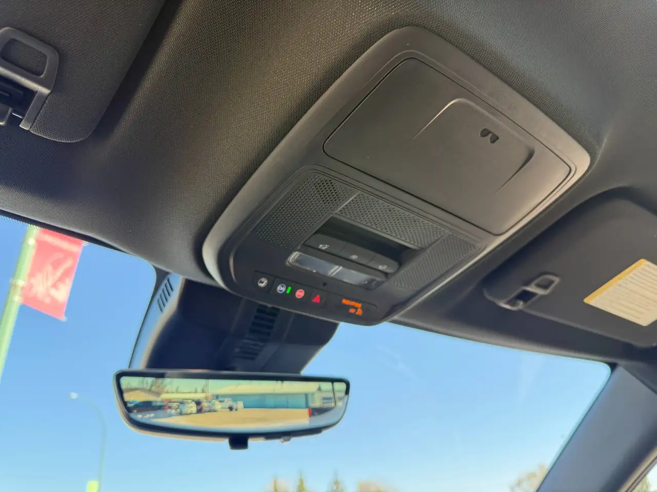 GMC Acadia снимка GMC Acadia