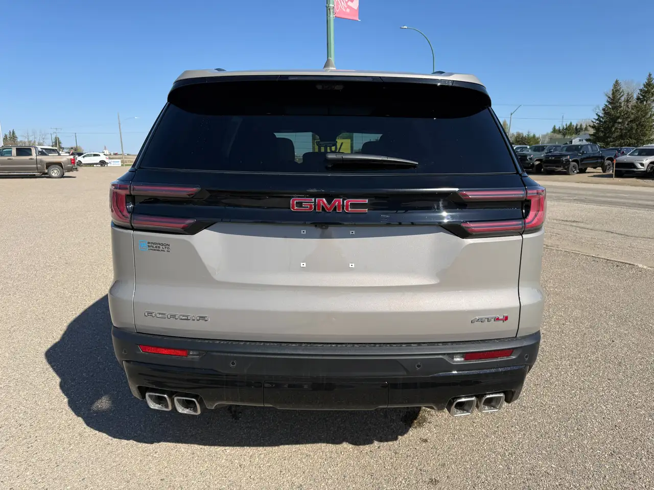 GMC Acadia снимка GMC Acadia