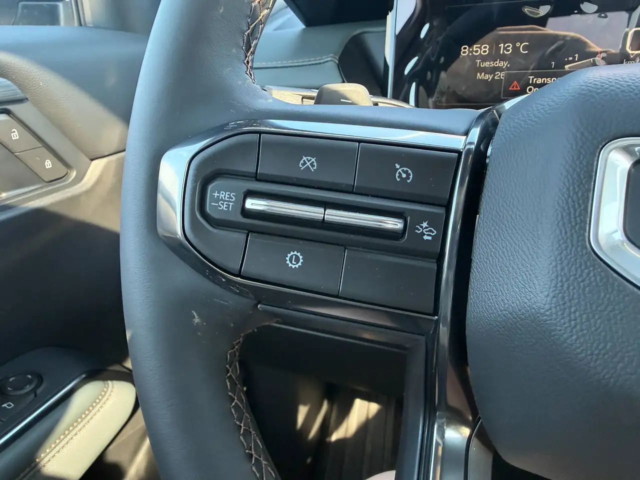GMC Acadia снимка GMC Acadia