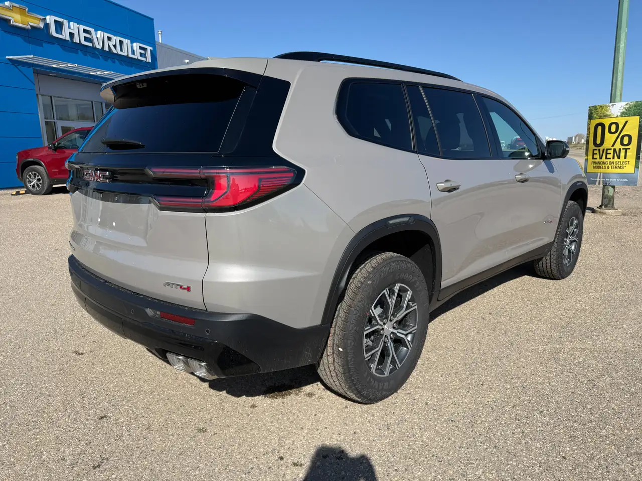 GMC Acadia снимка GMC Acadia