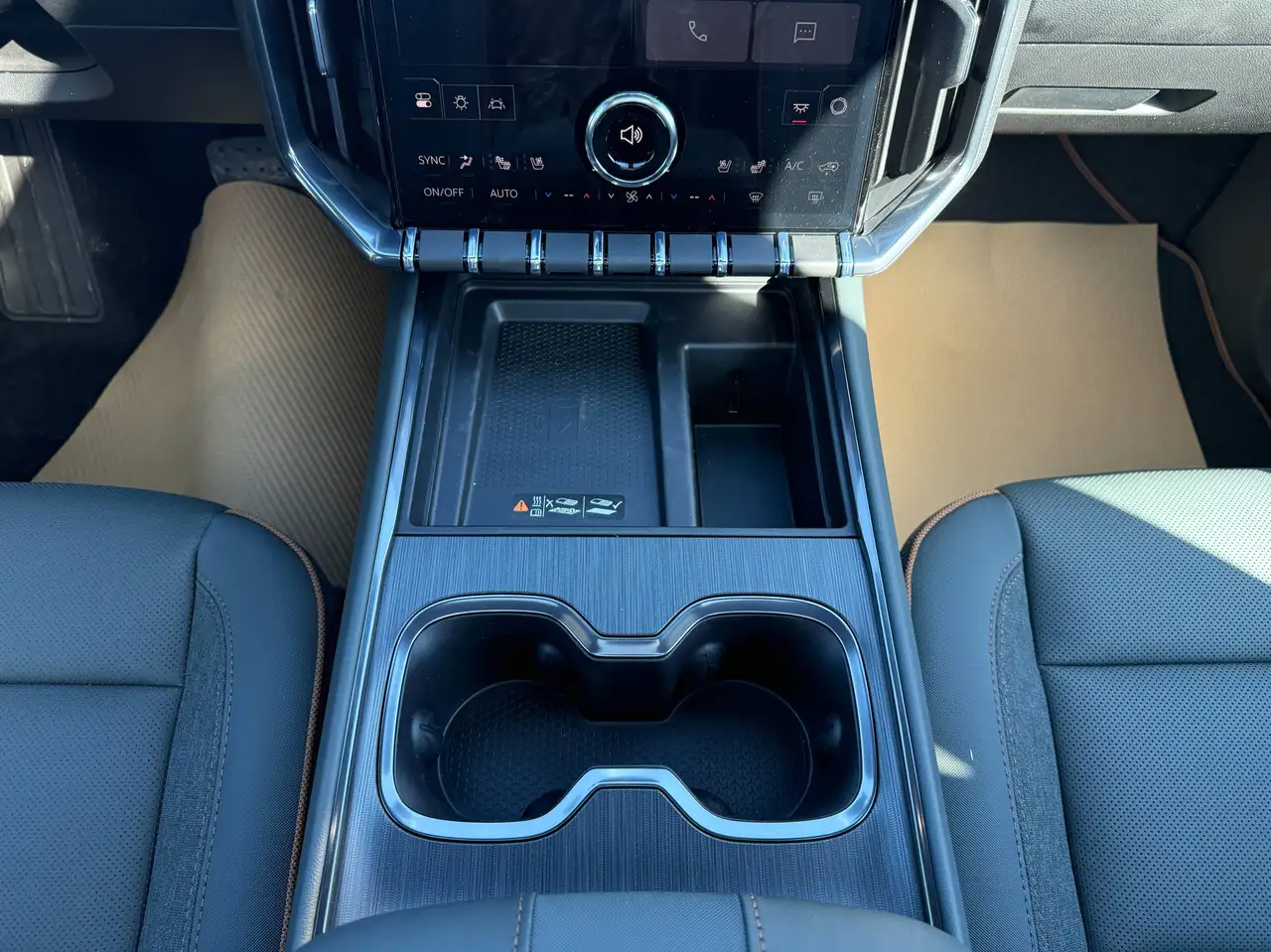 GMC Acadia снимка GMC Acadia