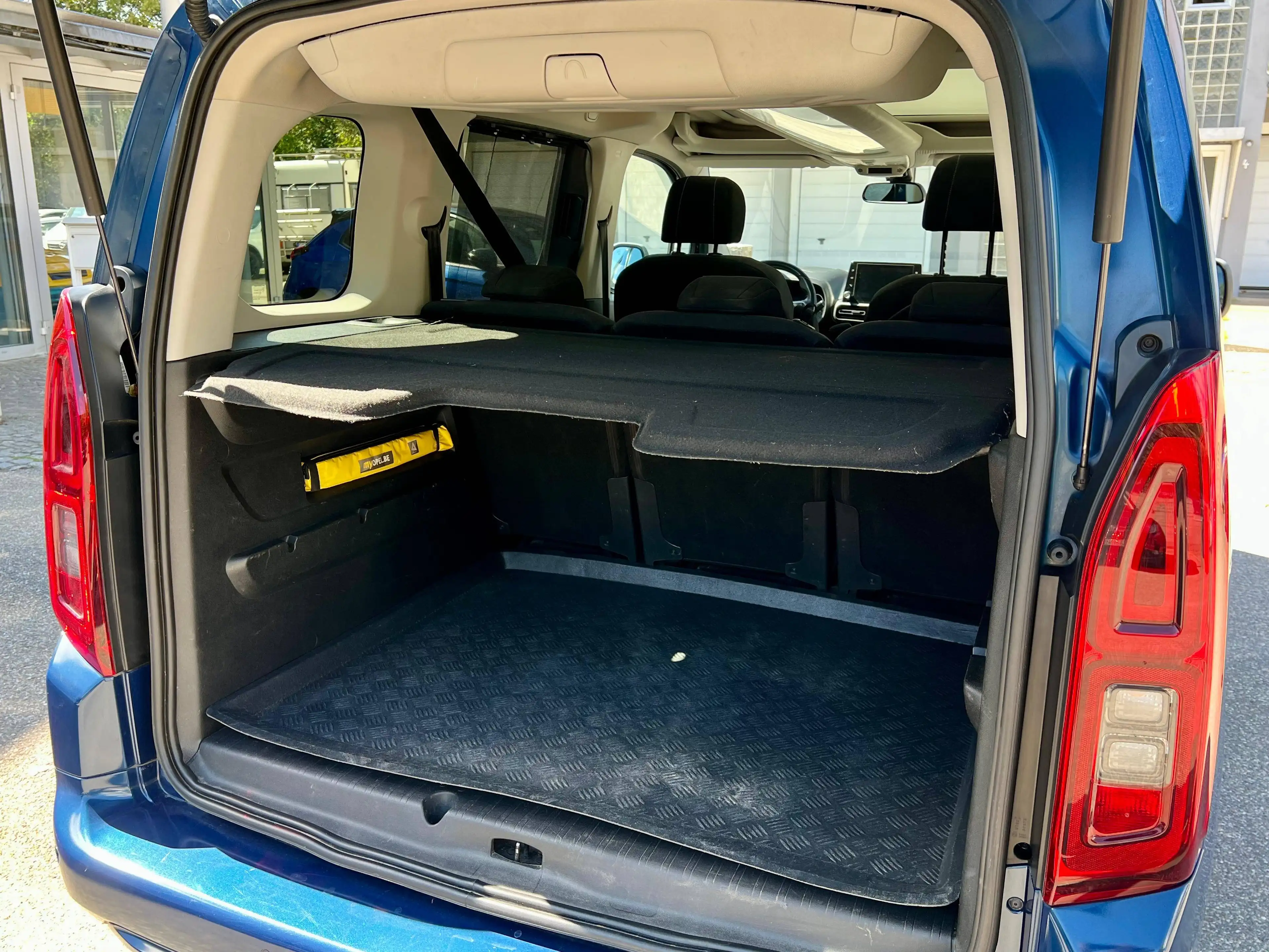 Opel Combo Life E 1.5 CDTI Innovation,PANO,LHZ,NAVI — photo 13
