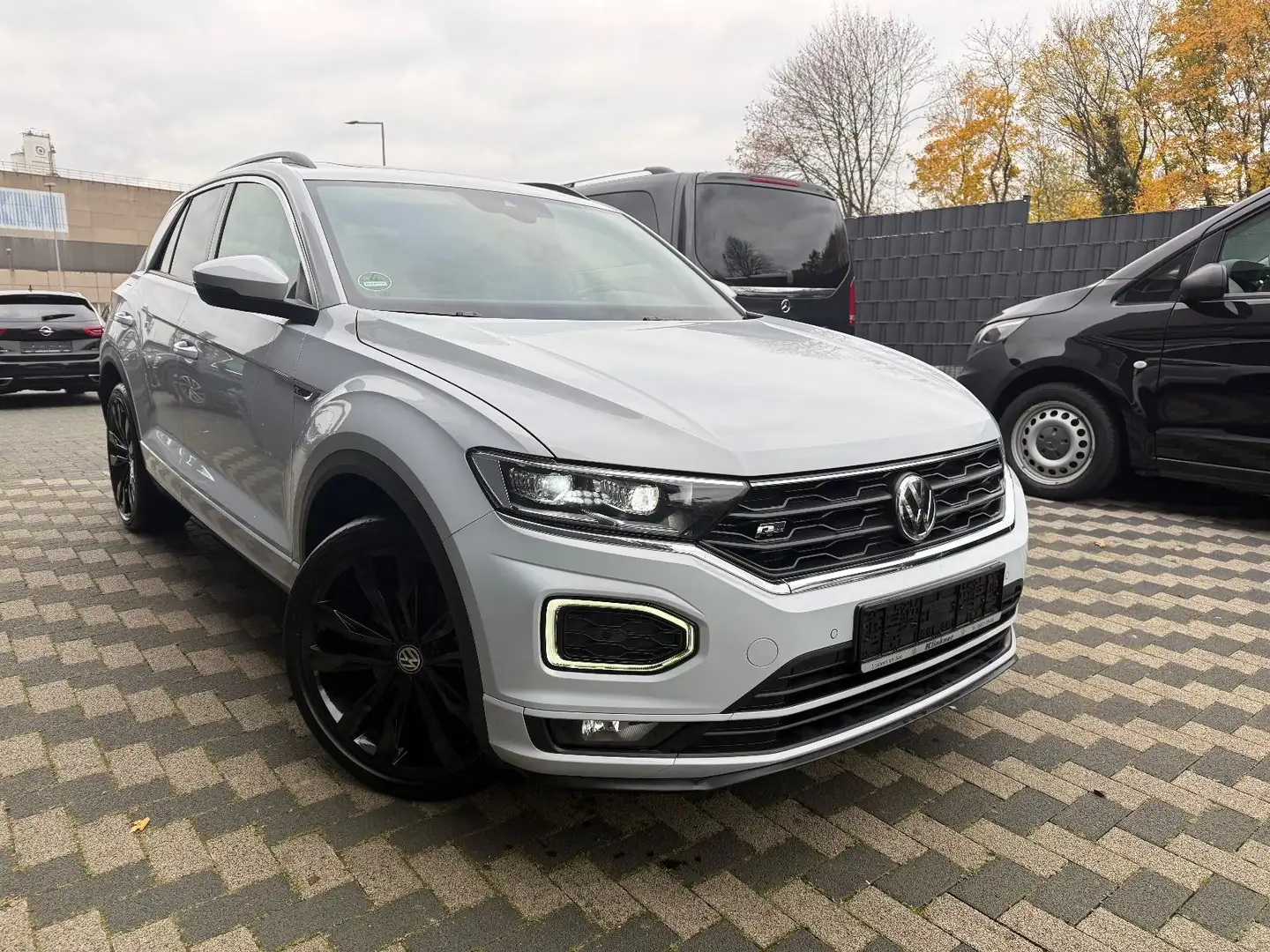 Volkswagen T-Roc Sport 4M R Line Pano-Dach Alcantara Ahk Silber - 2