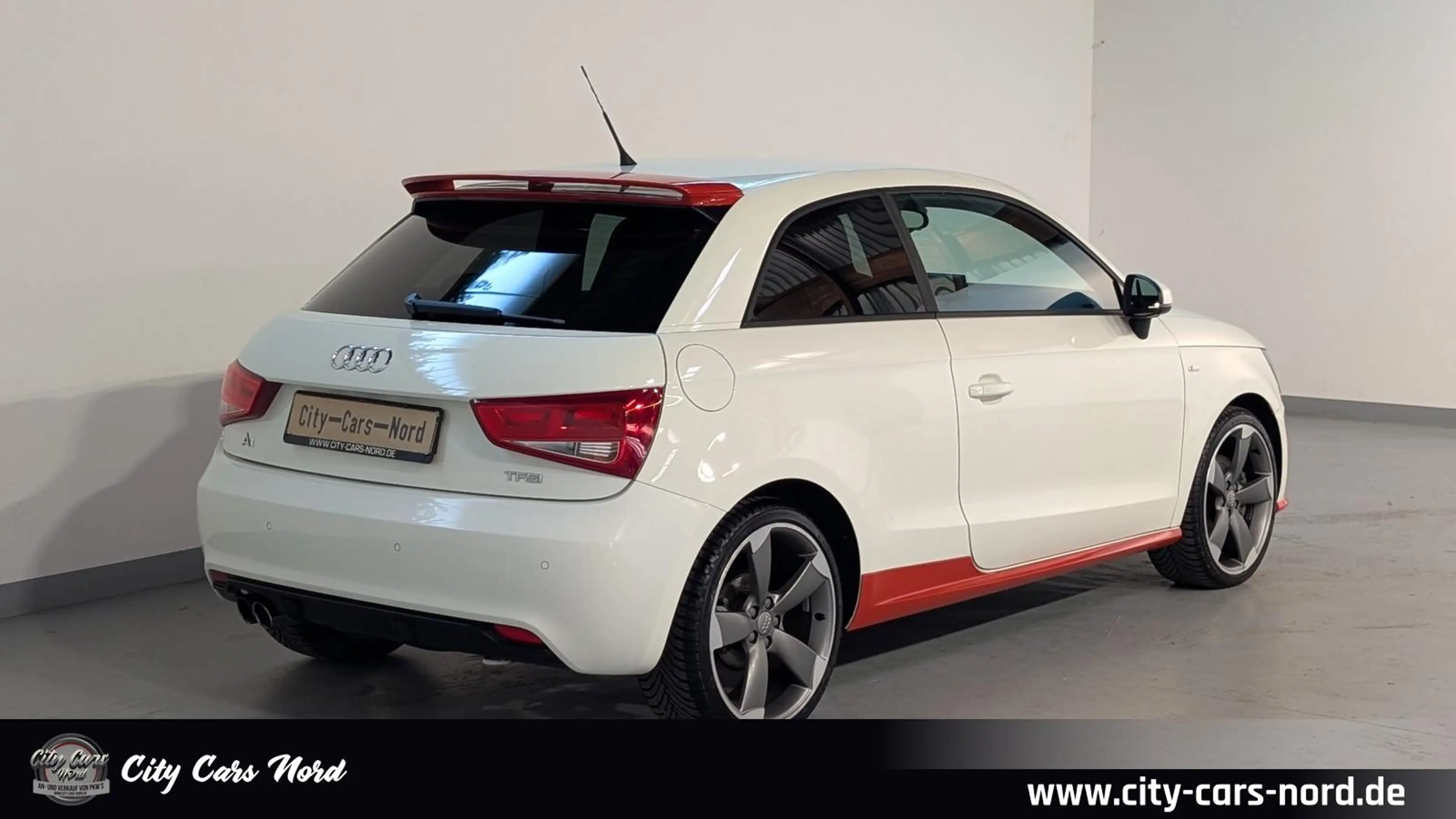 Audi A1 S Line Sportpaket BOSE+LEDER+XENON+TEMPO+PDC — photo 5