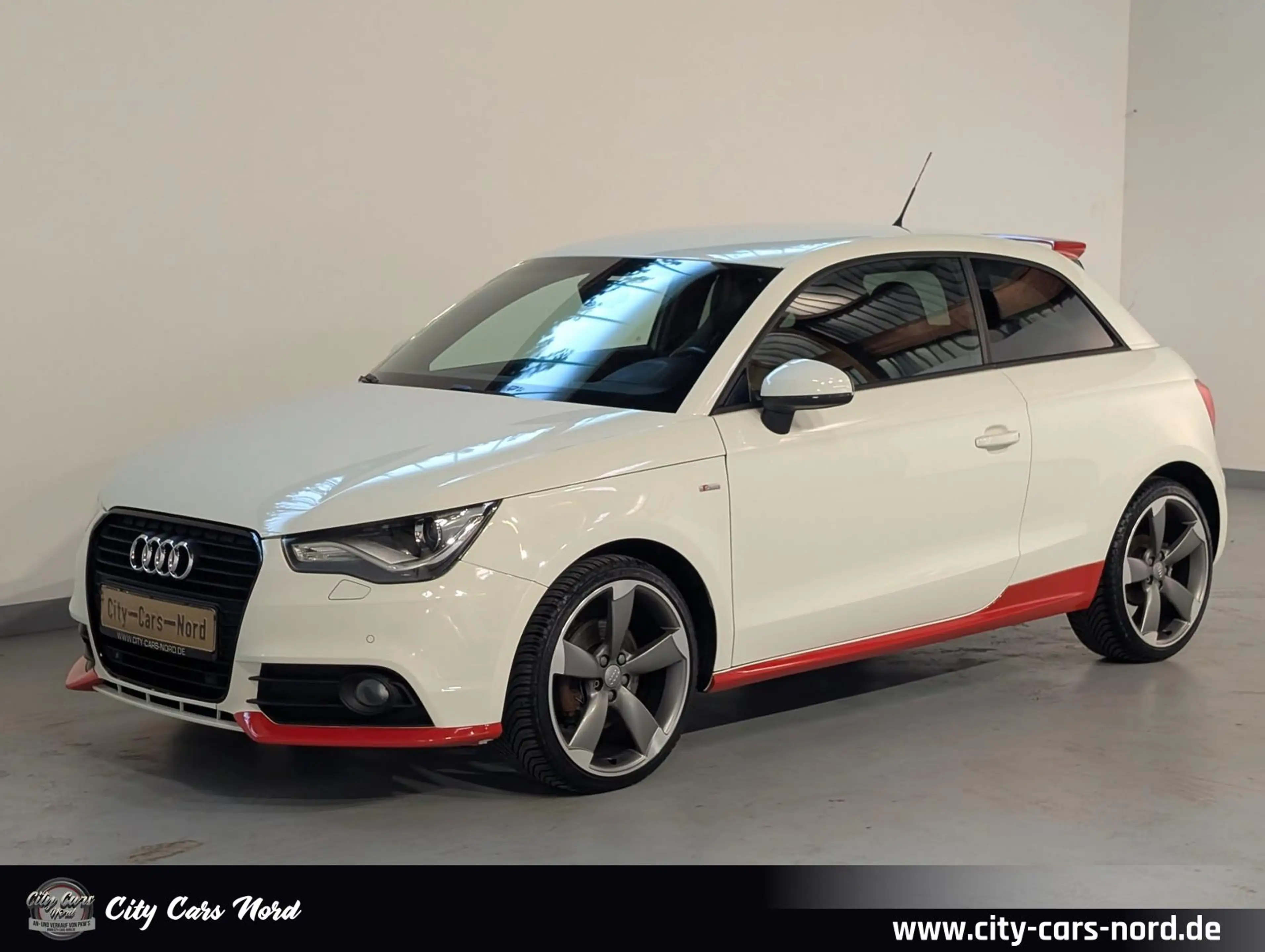 Audi A1 S Line Sportpaket BOSE+LEDER+XENON+TEMPO+PDC