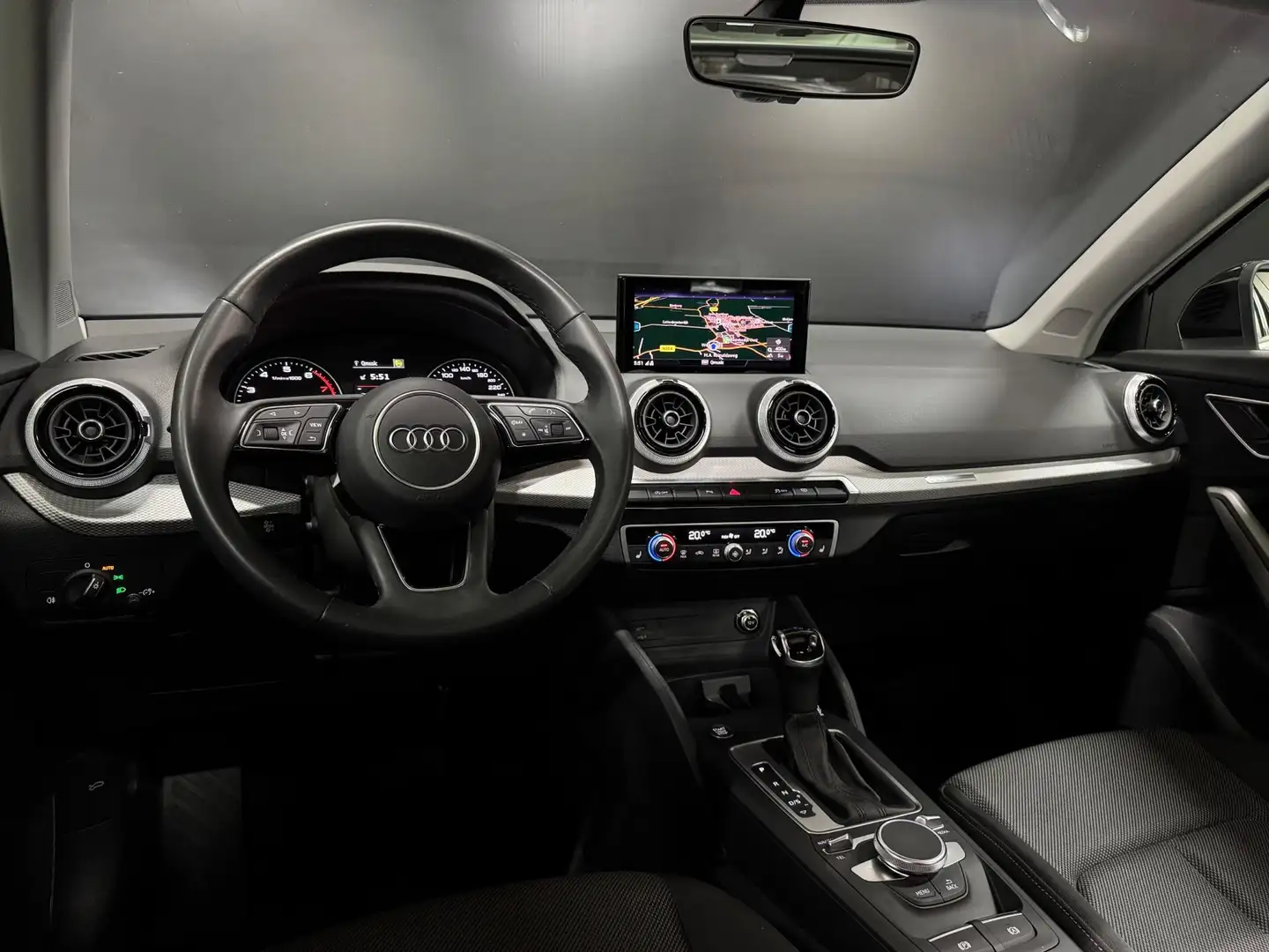 Audi Q2 35 TFSI S-Line, Pano, Apple Carplay, Camera, Cruis Wit - 2