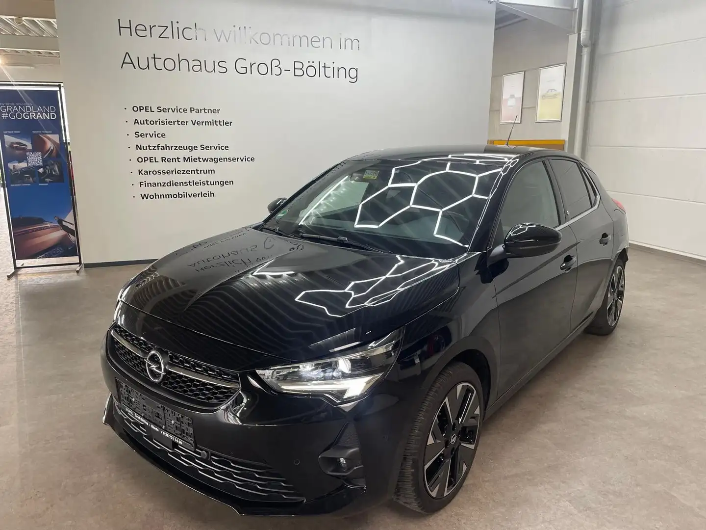 Opel Corsa F e Ultimate Schwarz - 1