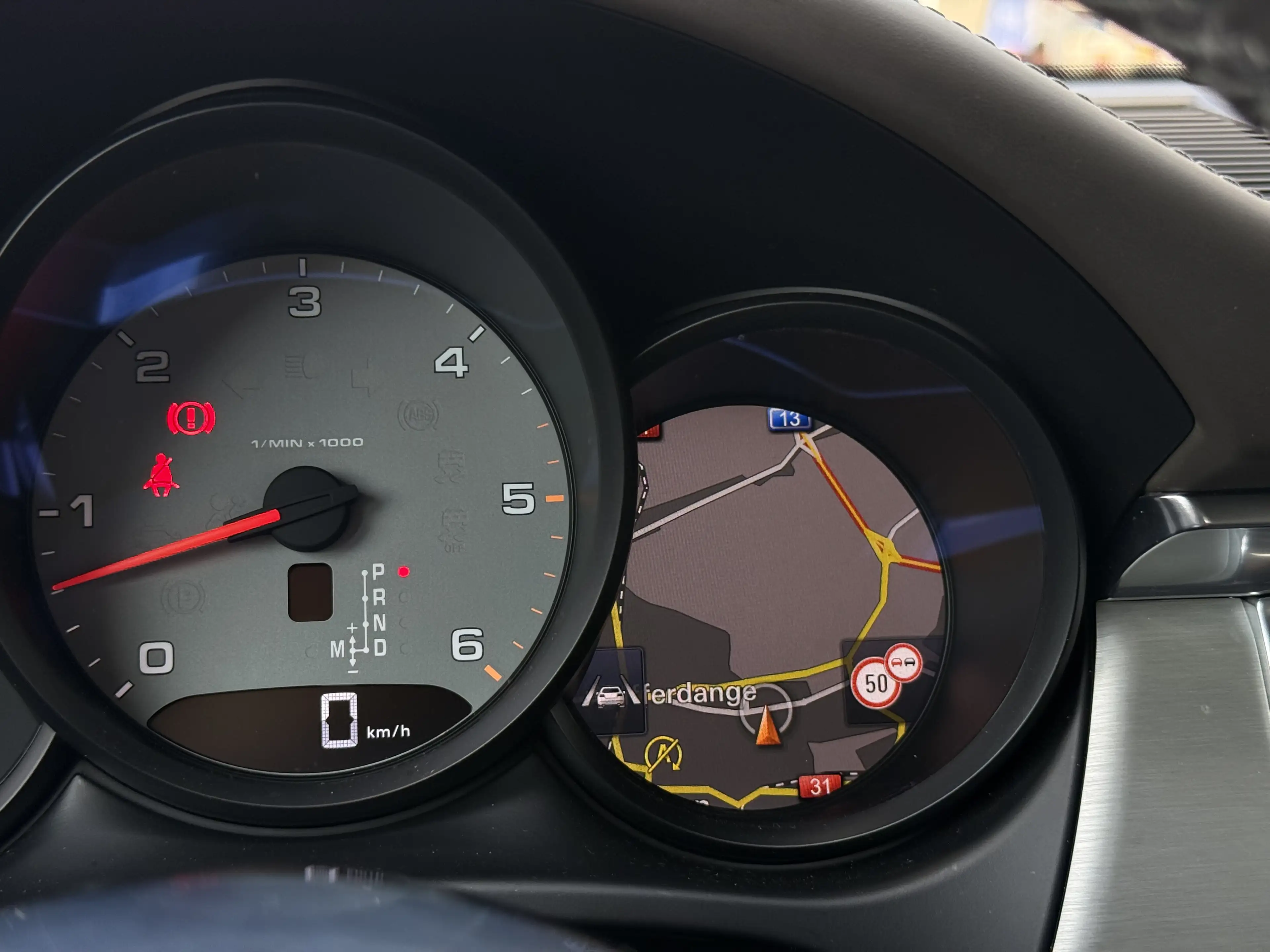 Porsche Macan S 3.0 DIESEL V6 TIPTRONIC / PANO — photo 15