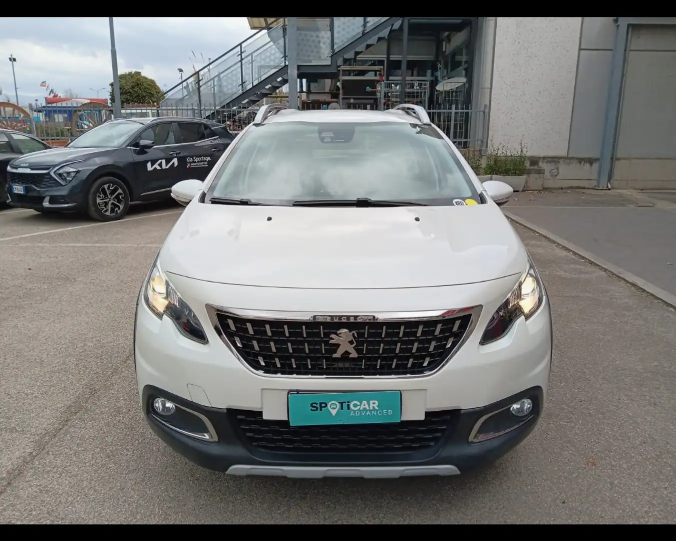 Peugeot 2008 1.2 PureTech Turbo Allure Bianco - 2