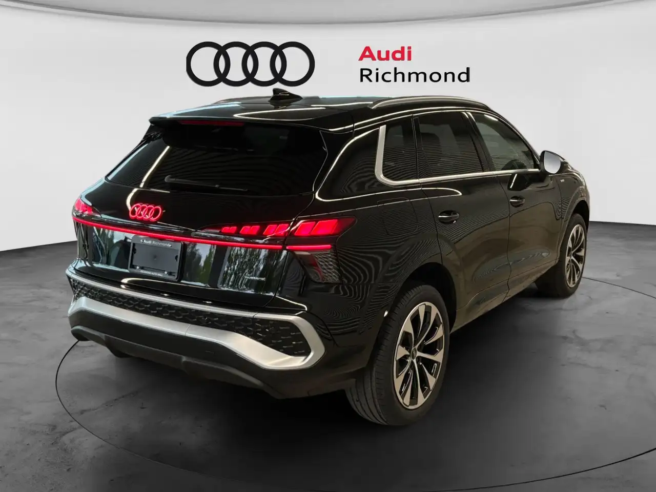 Audi Q3 снимка Audi Q3