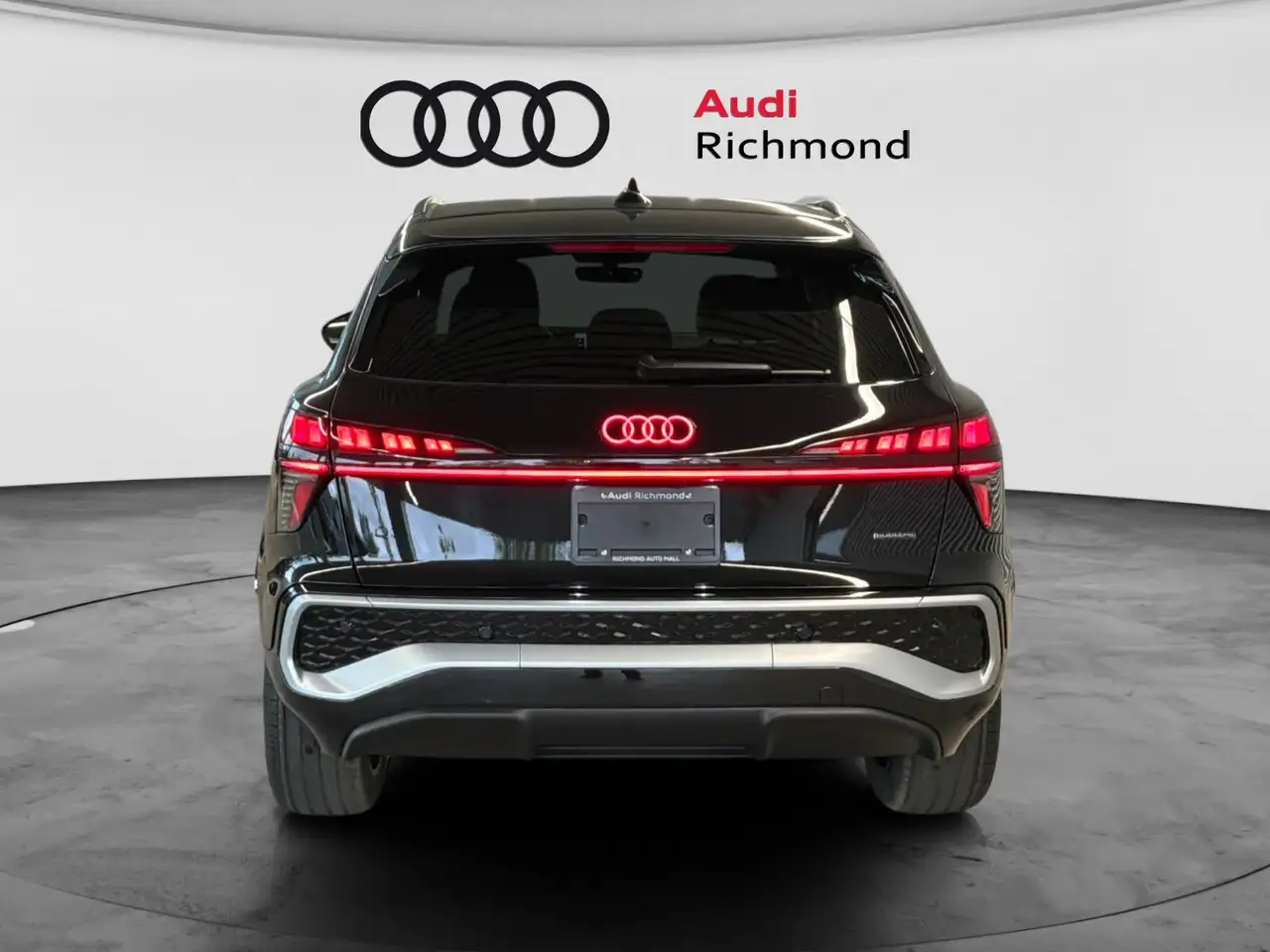 Audi Q3 снимка Audi Q3