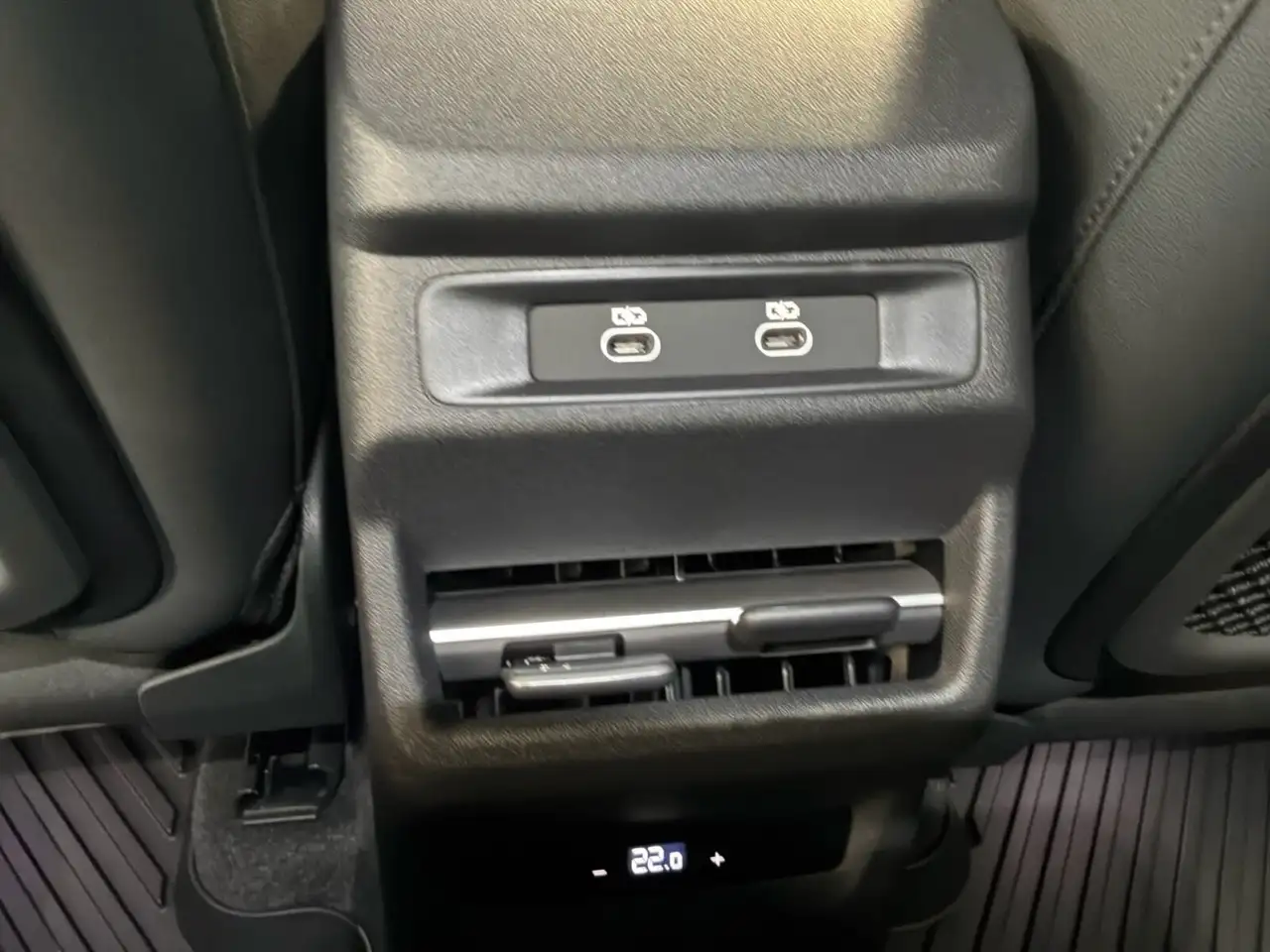 Audi Q3 снимка Audi Q3