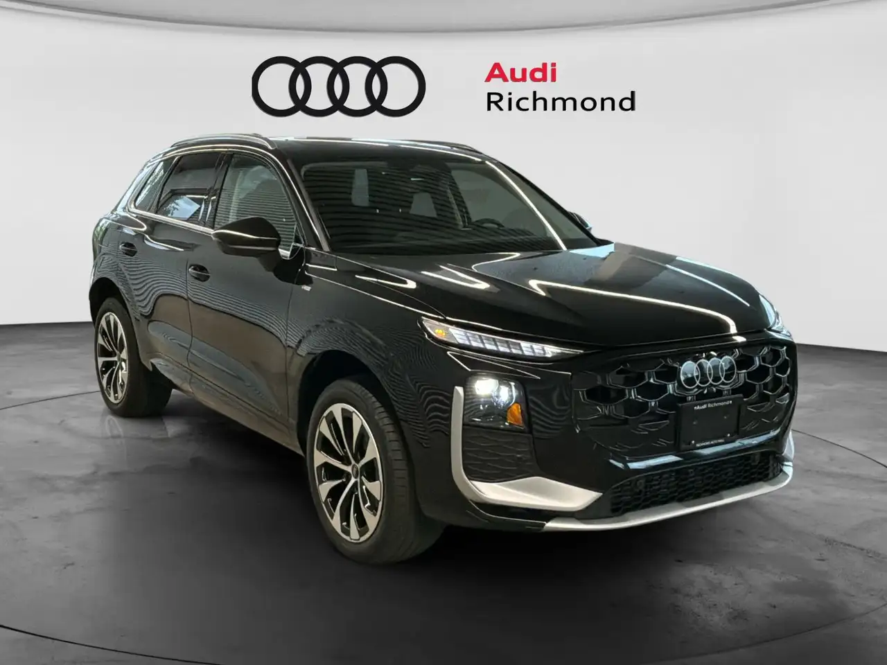 Audi Q3 снимка Audi Q3