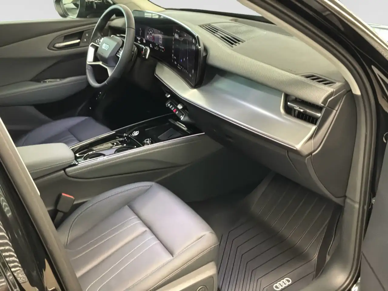 Audi Q3 снимка Audi Q3