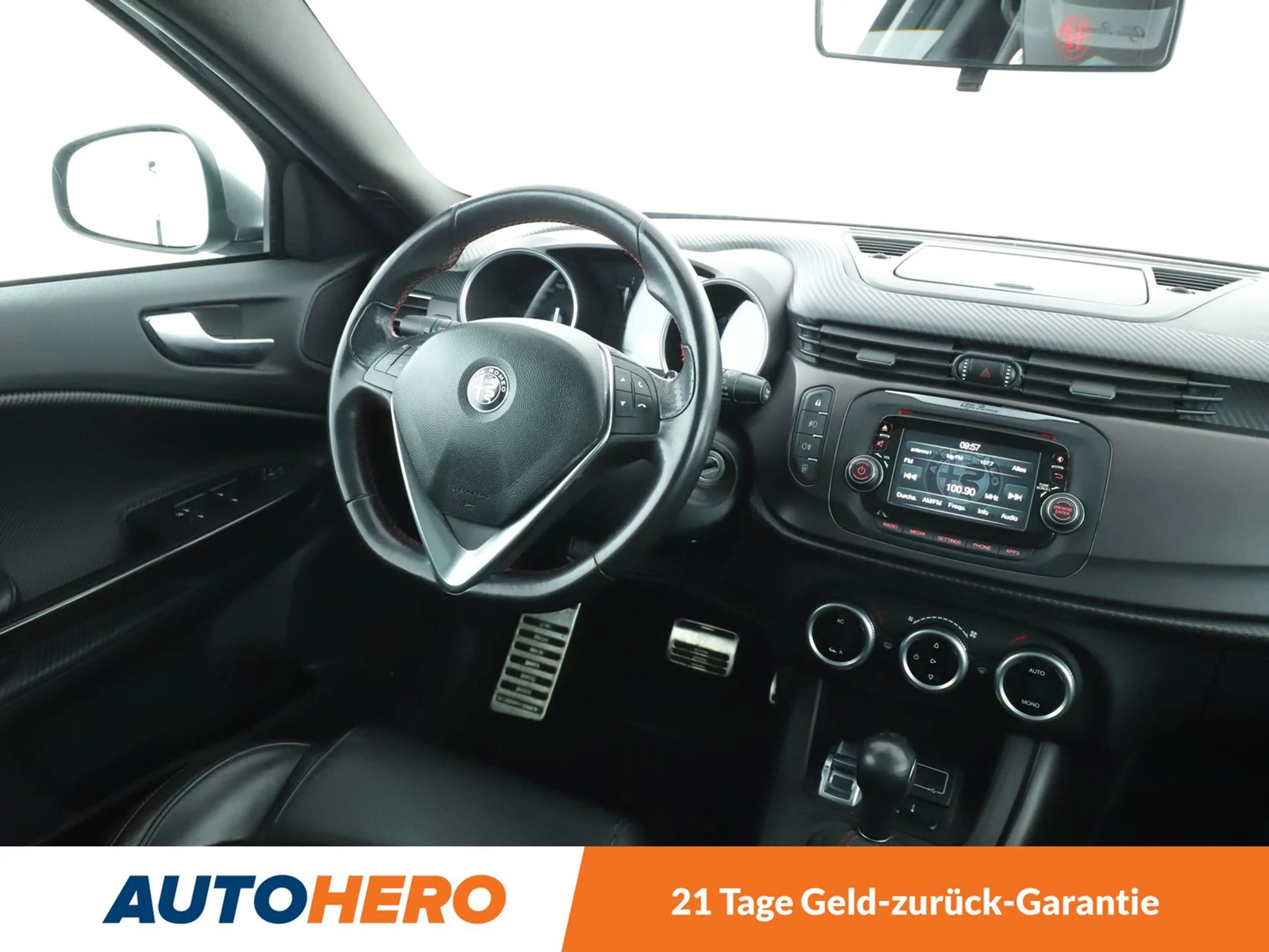 Alfa Romeo Giulietta 1.8 Turbo Veloce Aut.*PDC*ALU*PANO* — photo 13