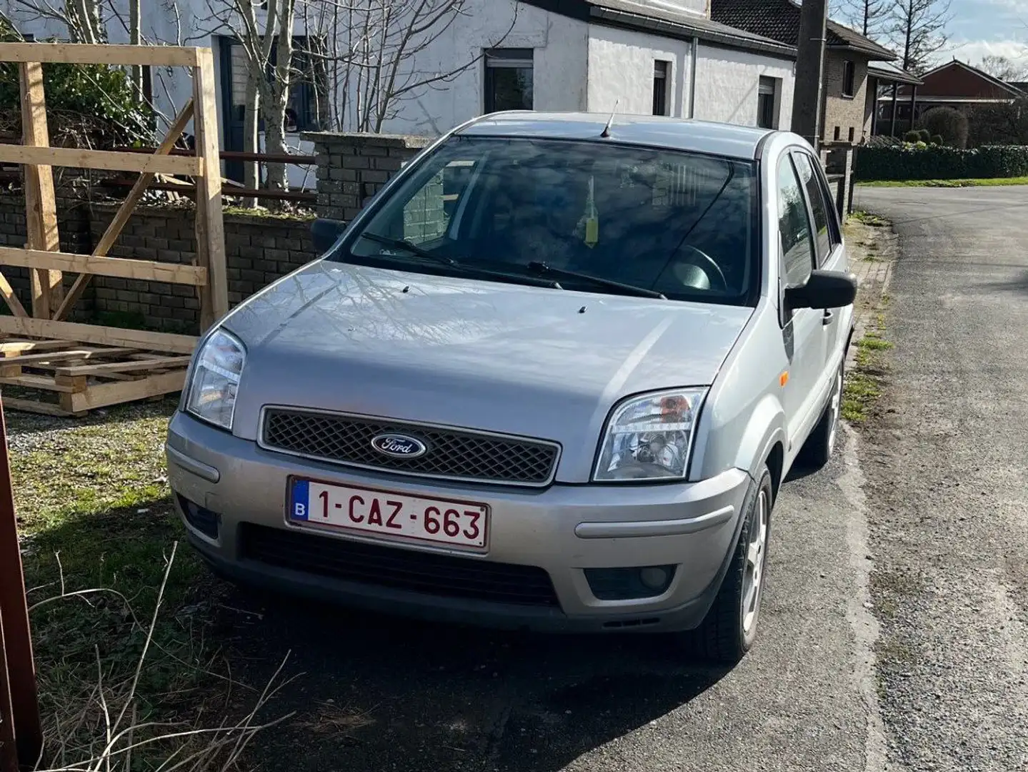 Ford Fusion 1.4 Turbo TDCi Ambiente Zilver - 1
