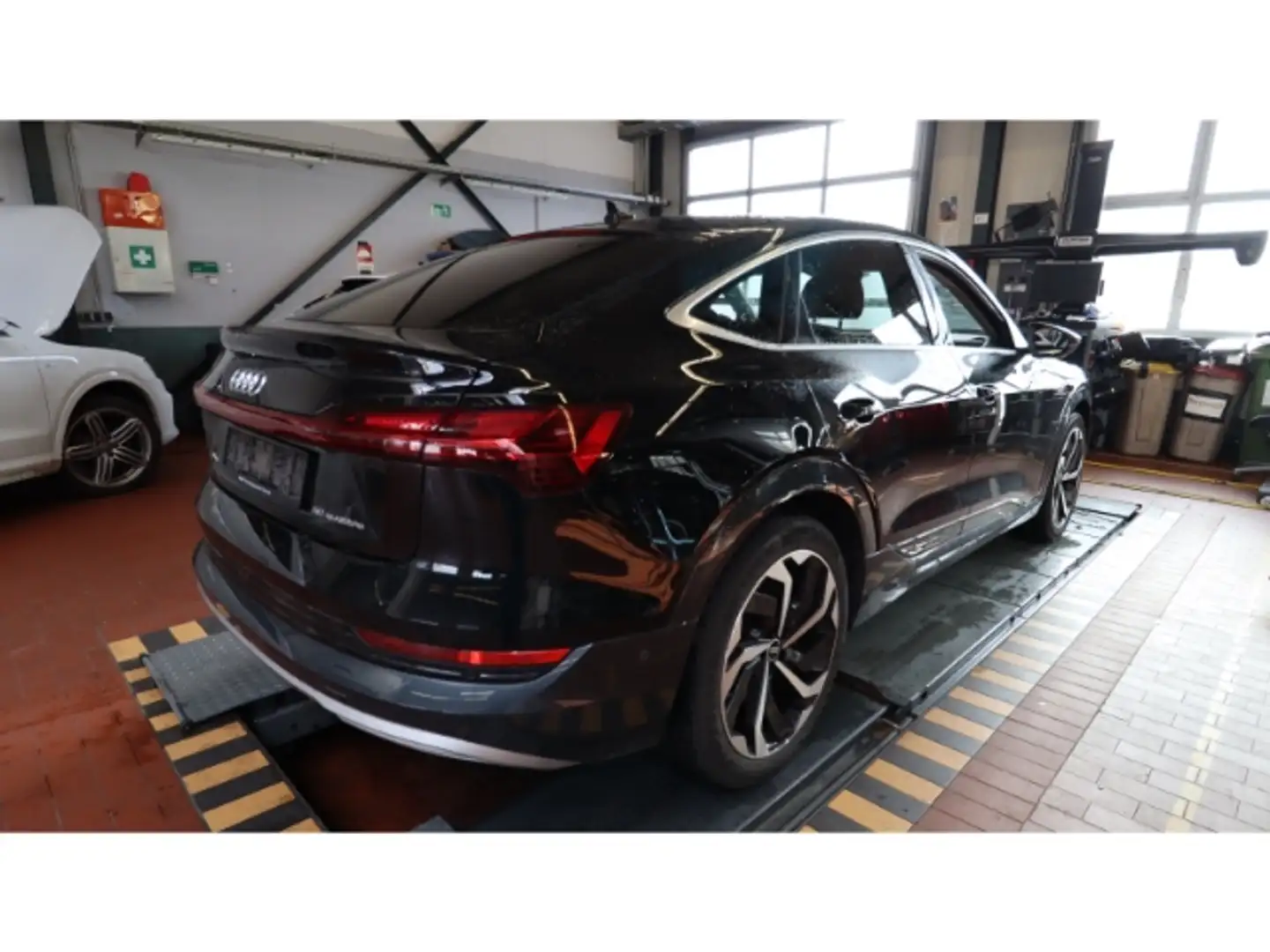 Audi e-tron Spb. 50 quattro VirtualCockpit+Ambiente-Lichtpaket Negro - 1