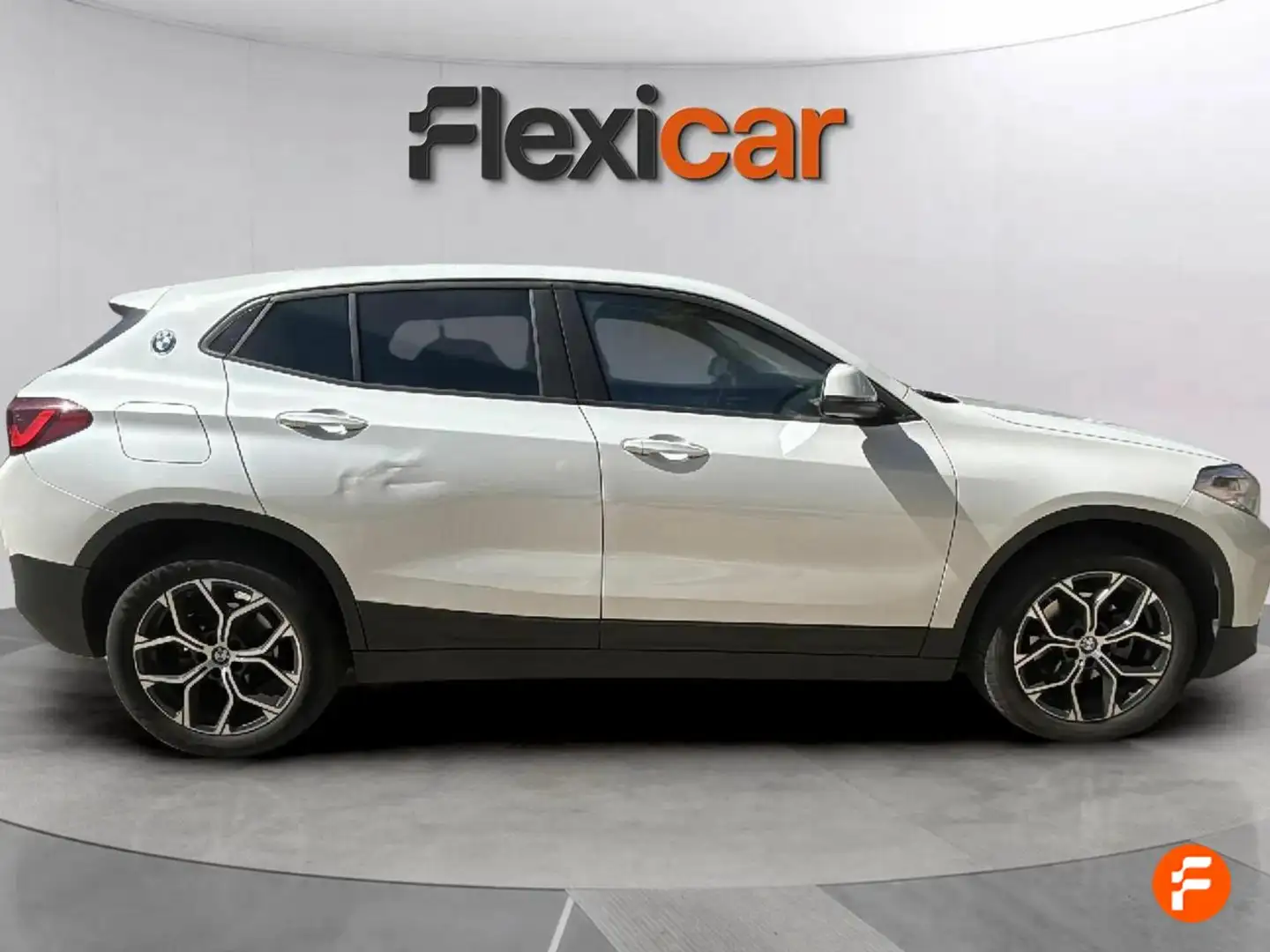 BMW X2 sDrive 18iA Blanc - 2