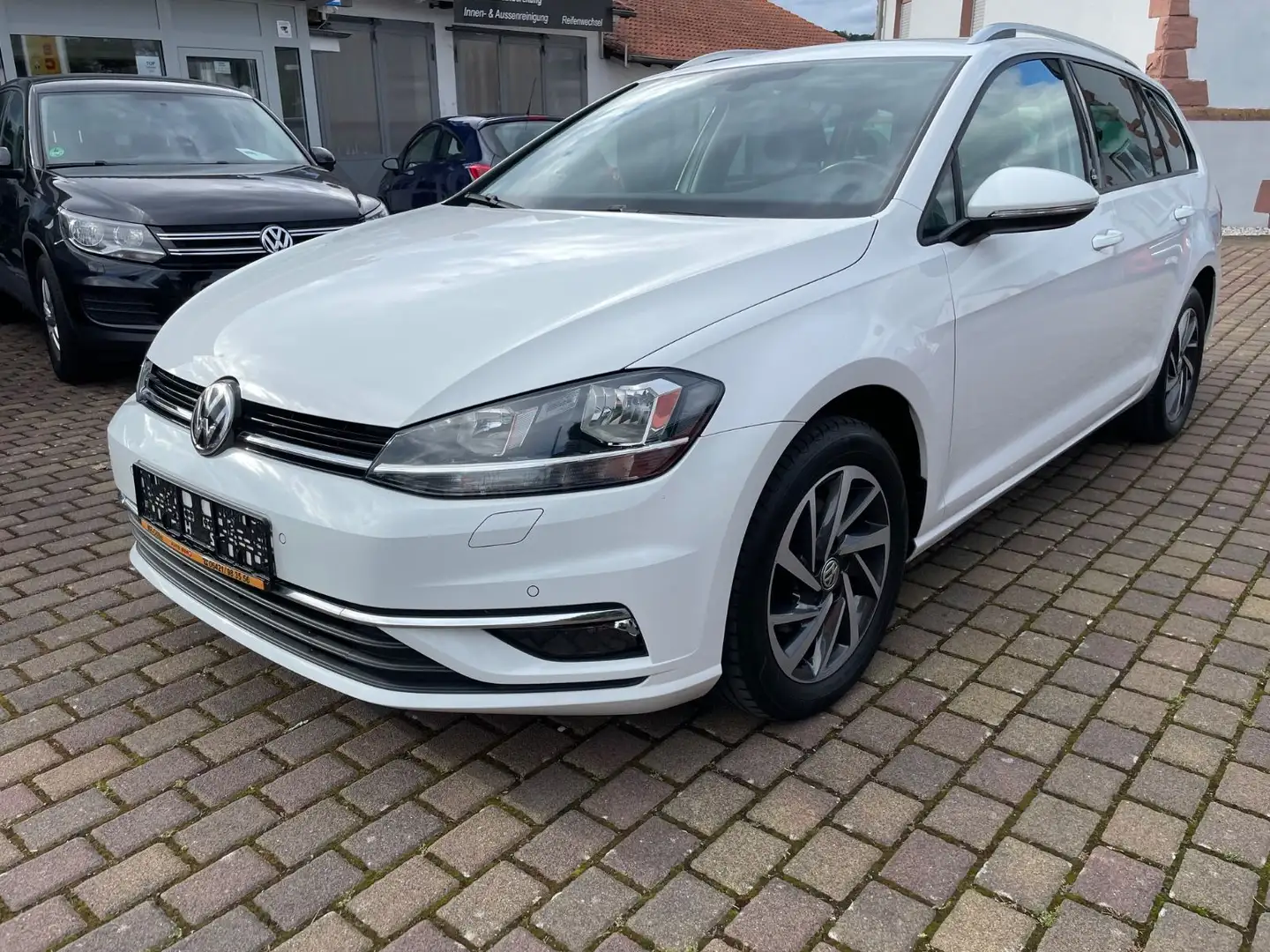 Volkswagen Golf 7 Variant 2,0TDI Sound Navi,ACC,RCD,AHK, Weiß - 2