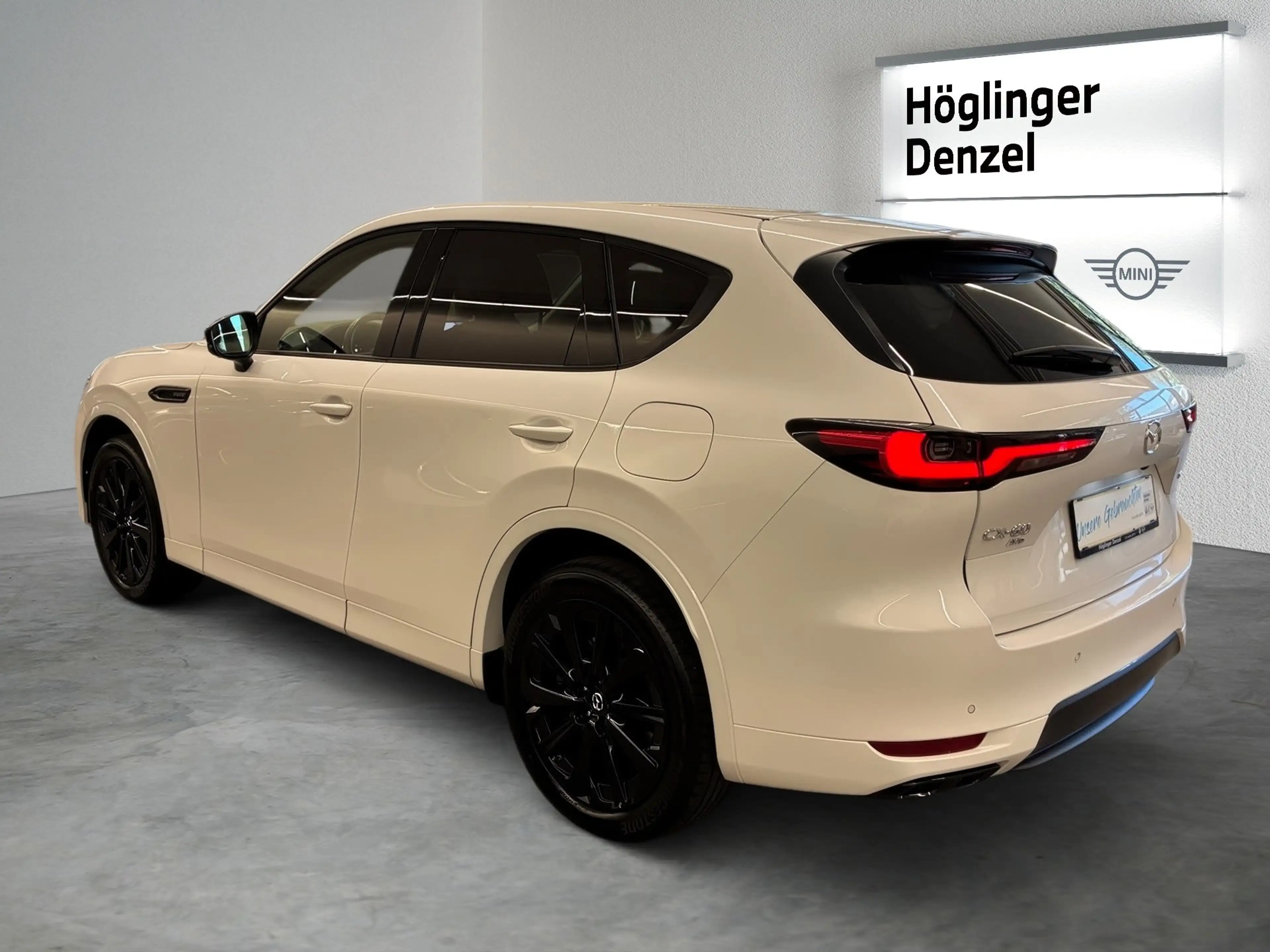 Mazda CX-60 2.5L e-SKYACTIV PHEV AWD HOMURA CON/DRI/COM/ — photo 14