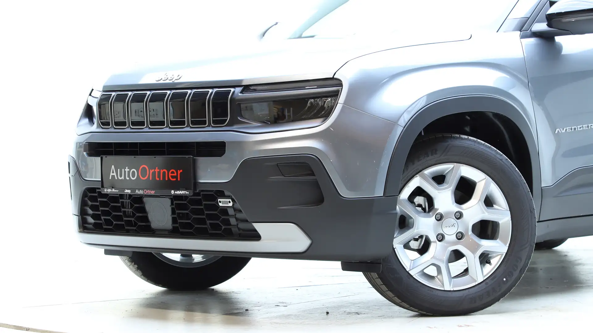 Jeep Avenger Altitude Navi, Keyless, Sitzheizg, Cam Grau - 2