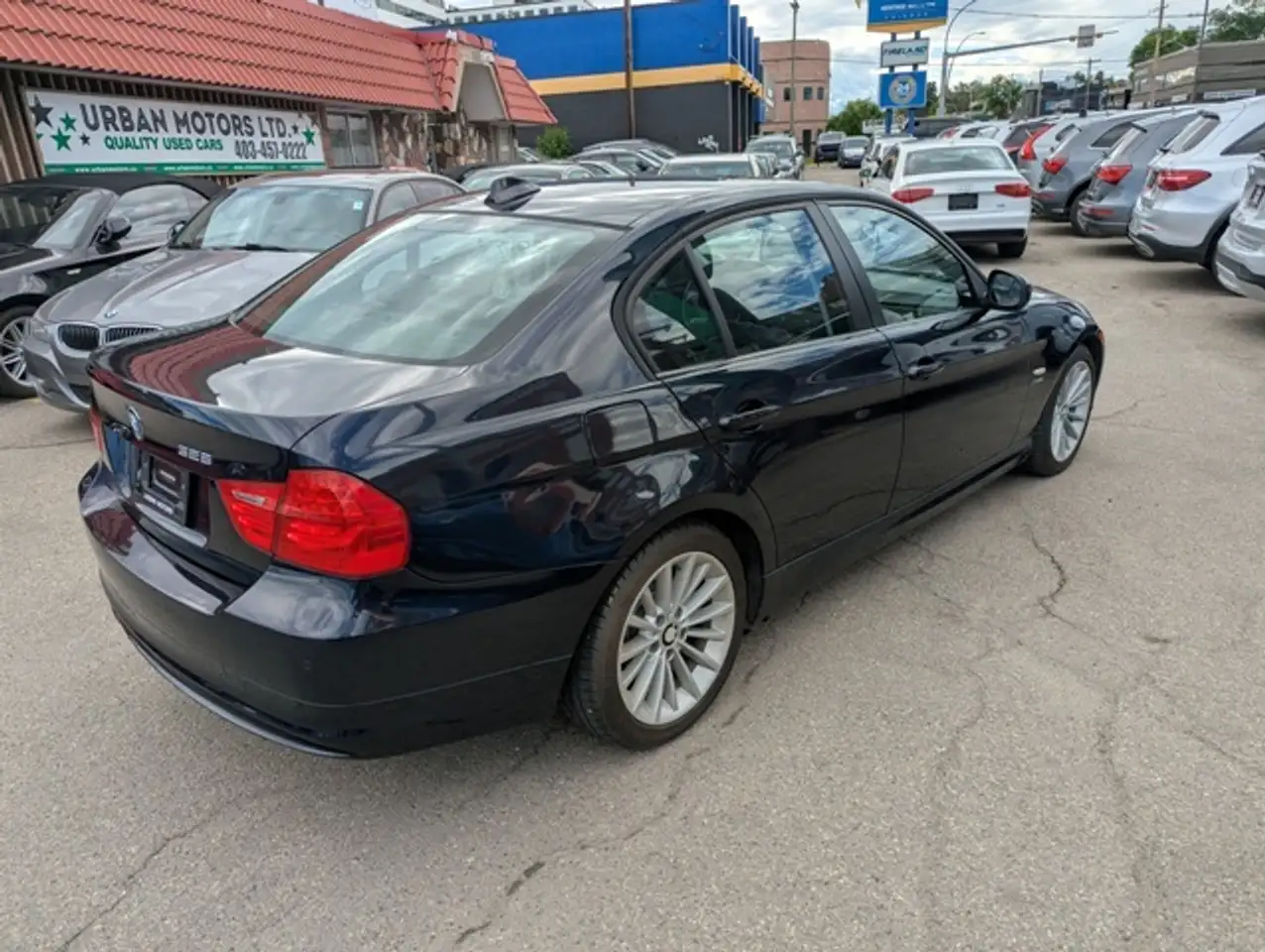 BMW 3 Series photo BMW 3 Series