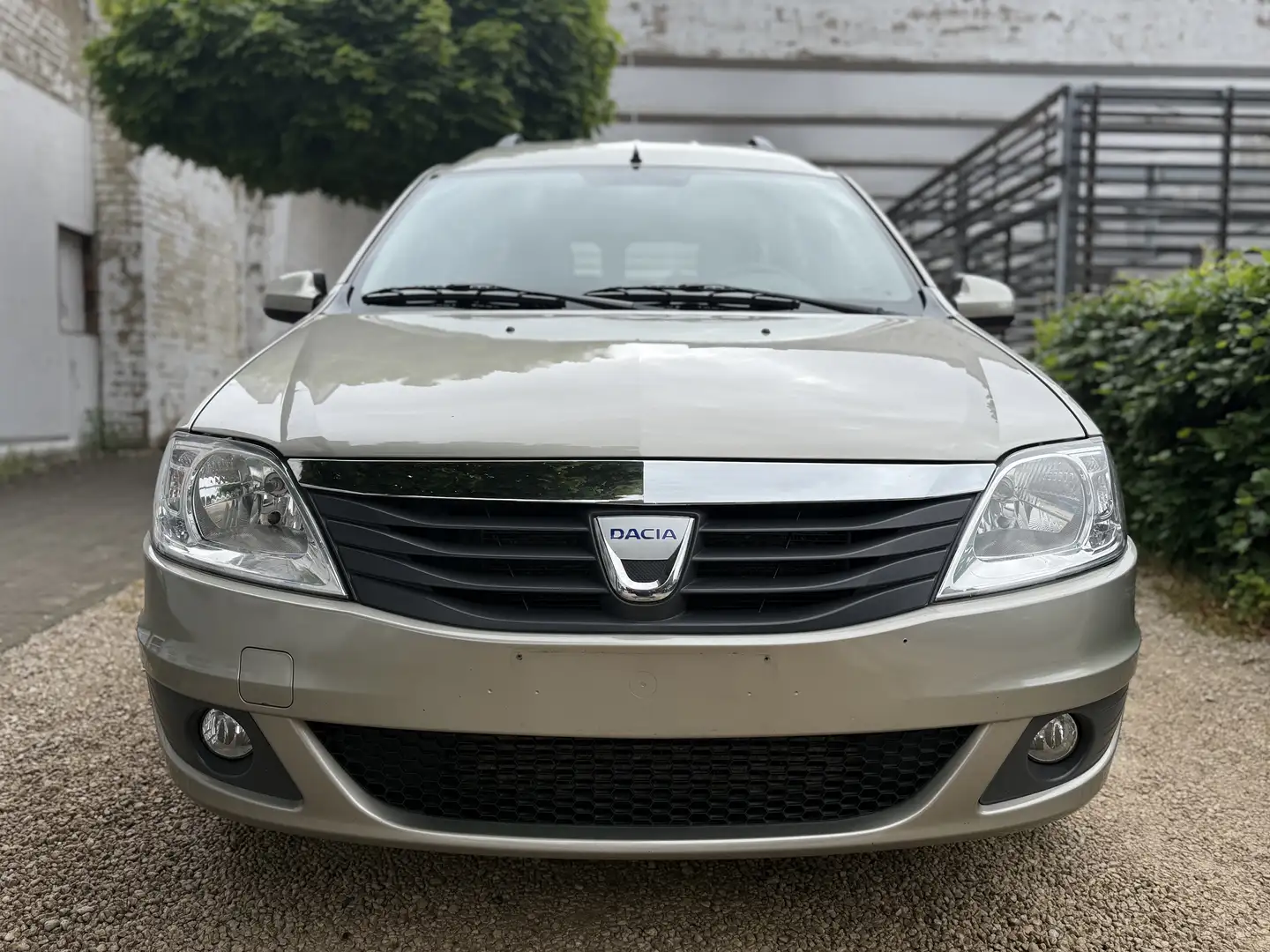 Dacia Logan MCV 1.5 dCi Laureate 7pl. Gri - 2