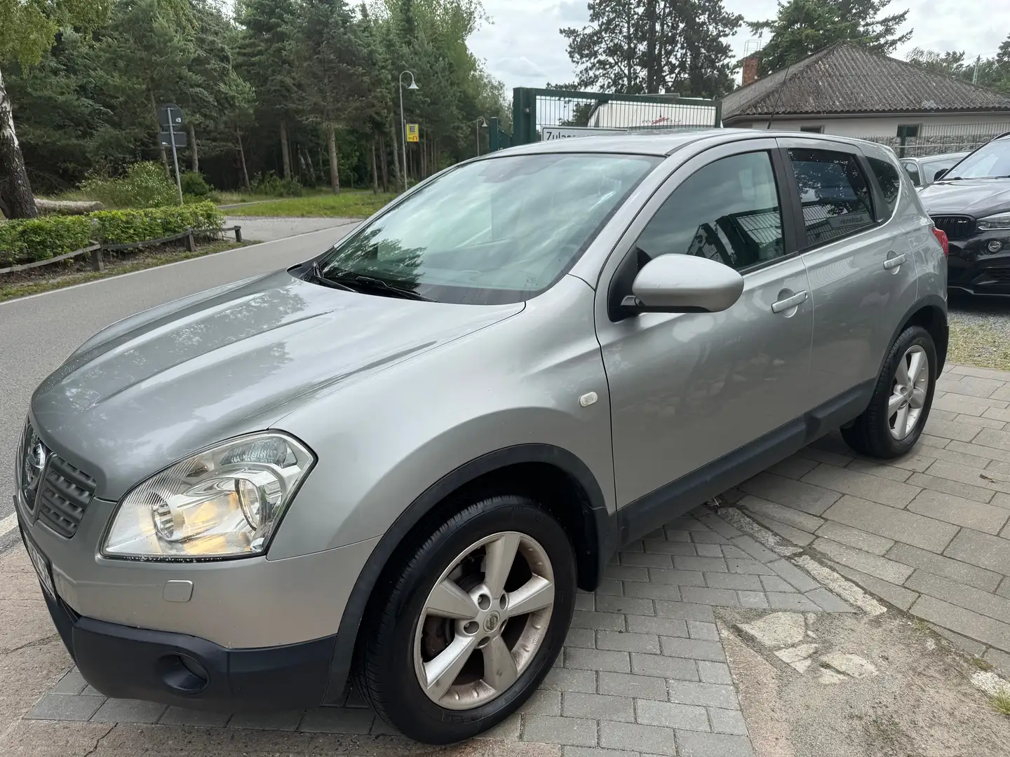 Nissan Qashqai Visia Silber - 1