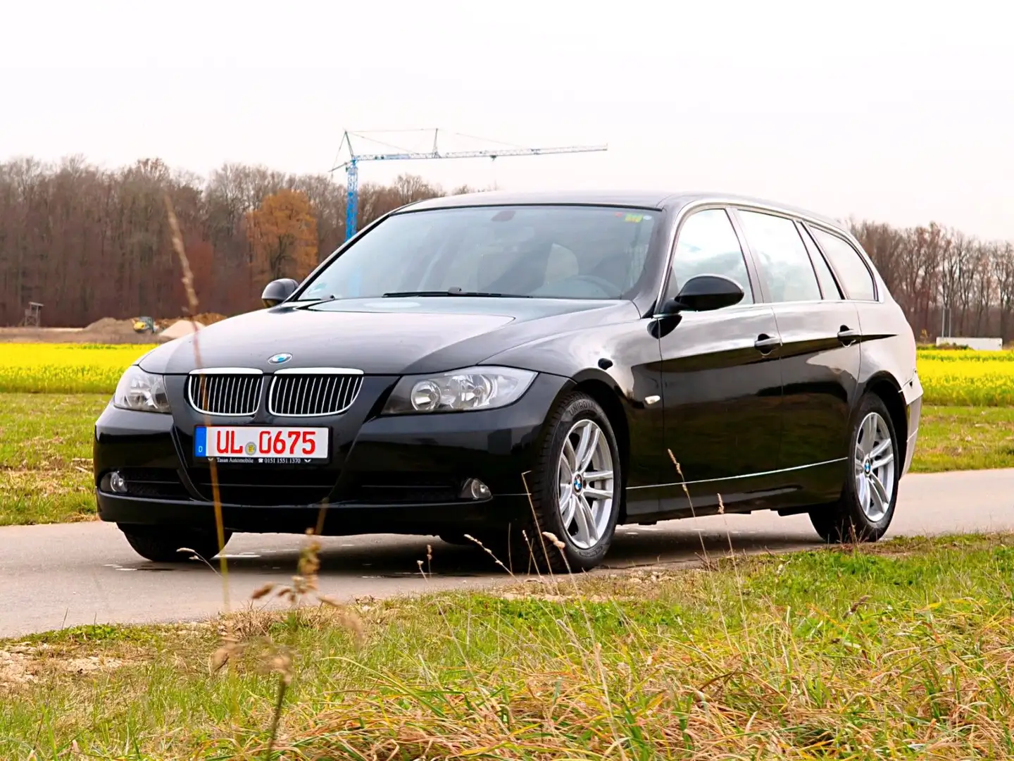 BMW 325 i Touring *TÜV 7/27* *Klima* *1Hd.* Noir - 1