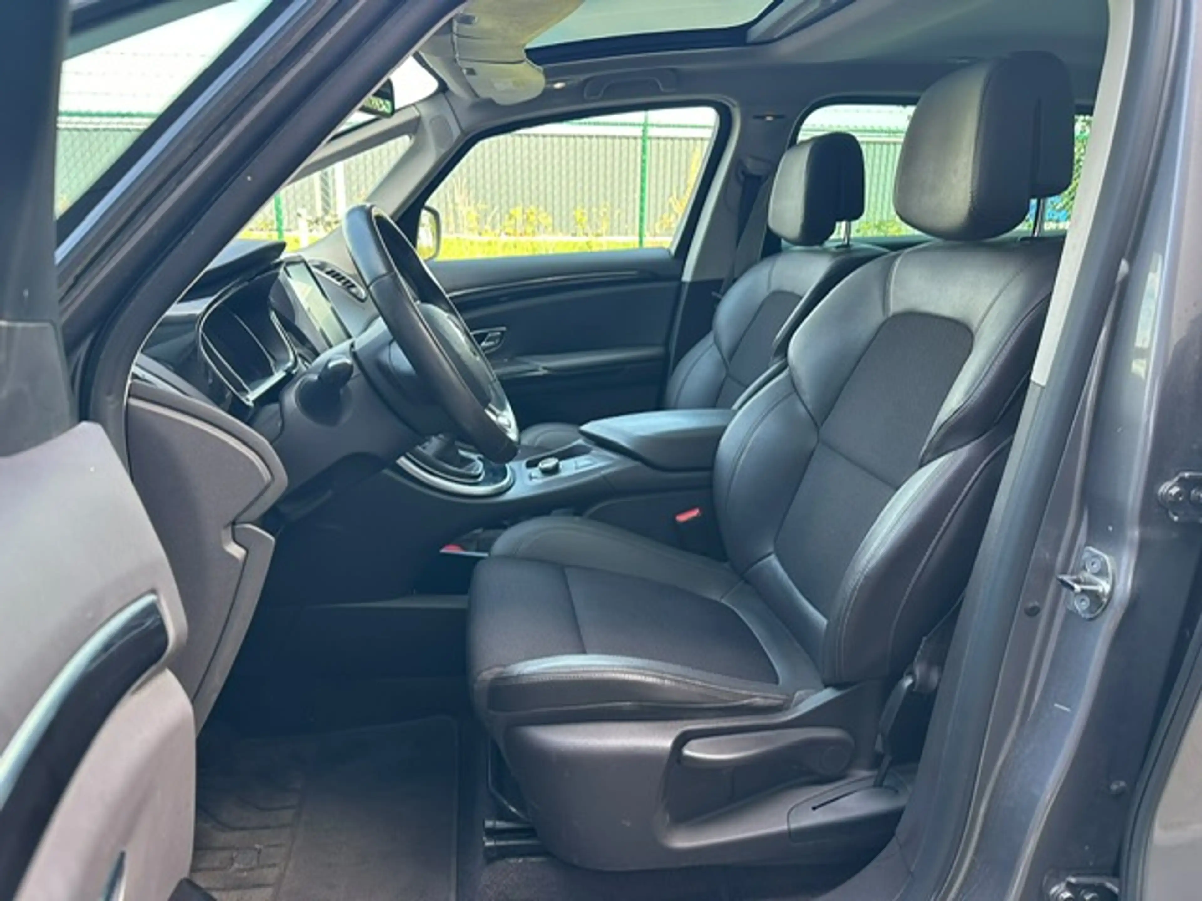 Renault Espace 7-zitplaatsen/navigatie/cruise controle — photo 11
