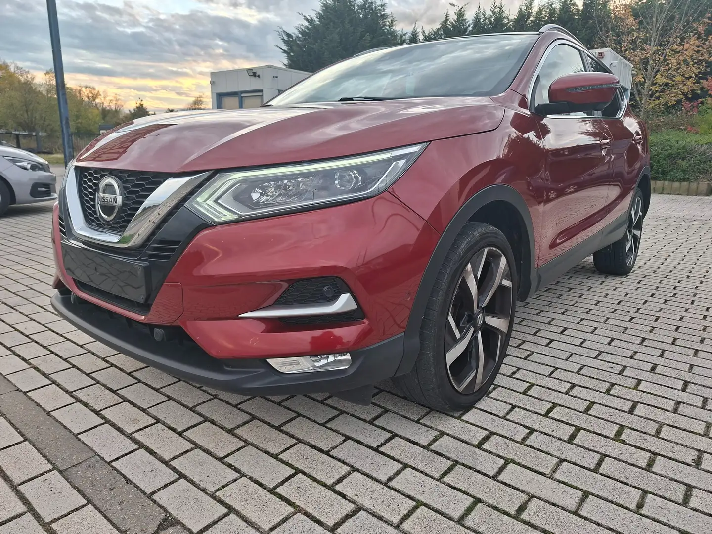 Nissan Qashqai Only Export | metaal in motor | Rouge - 1