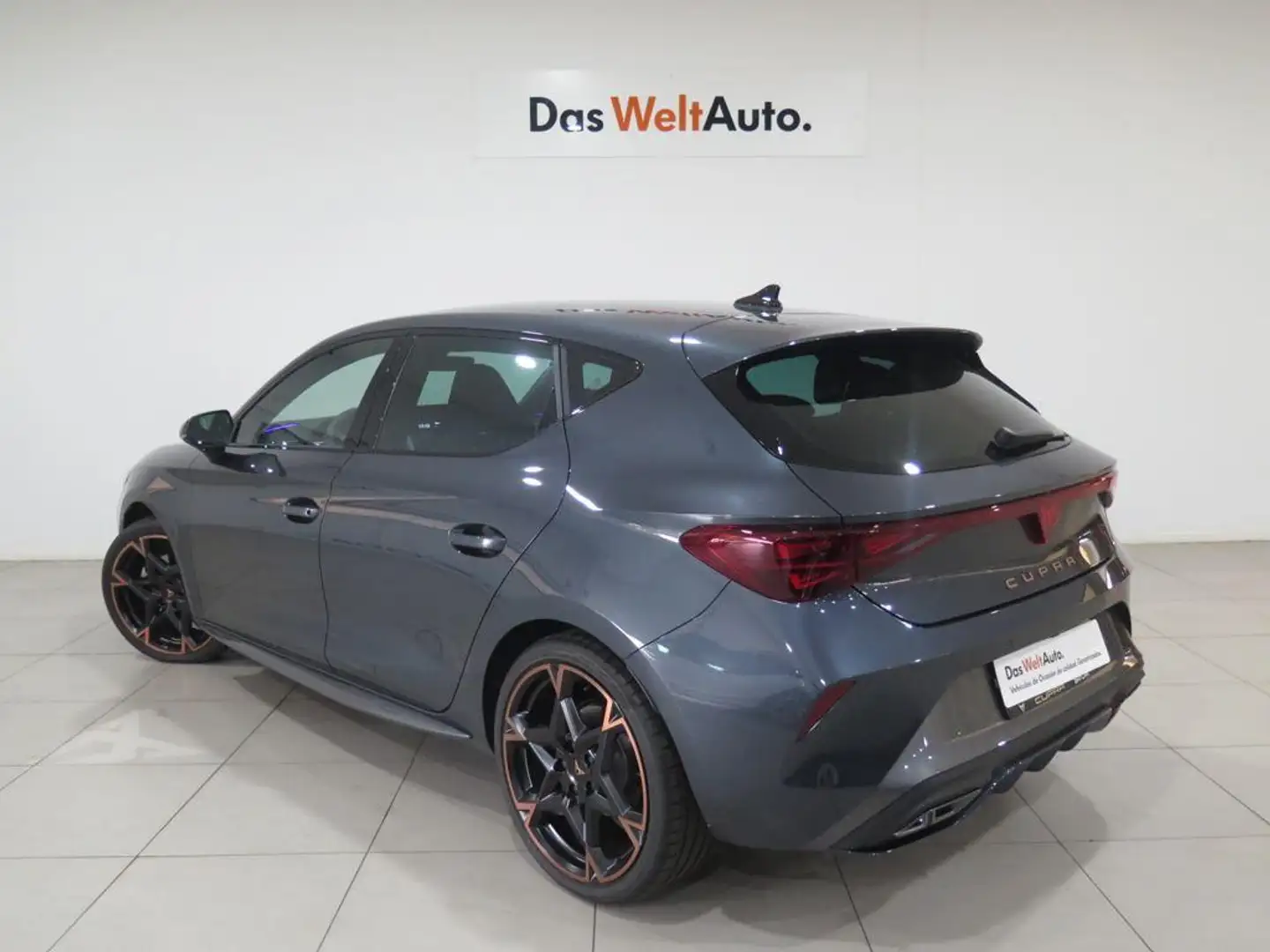 CUPRA Leon 1.5 eTSI 110 DSG Grijs - 2