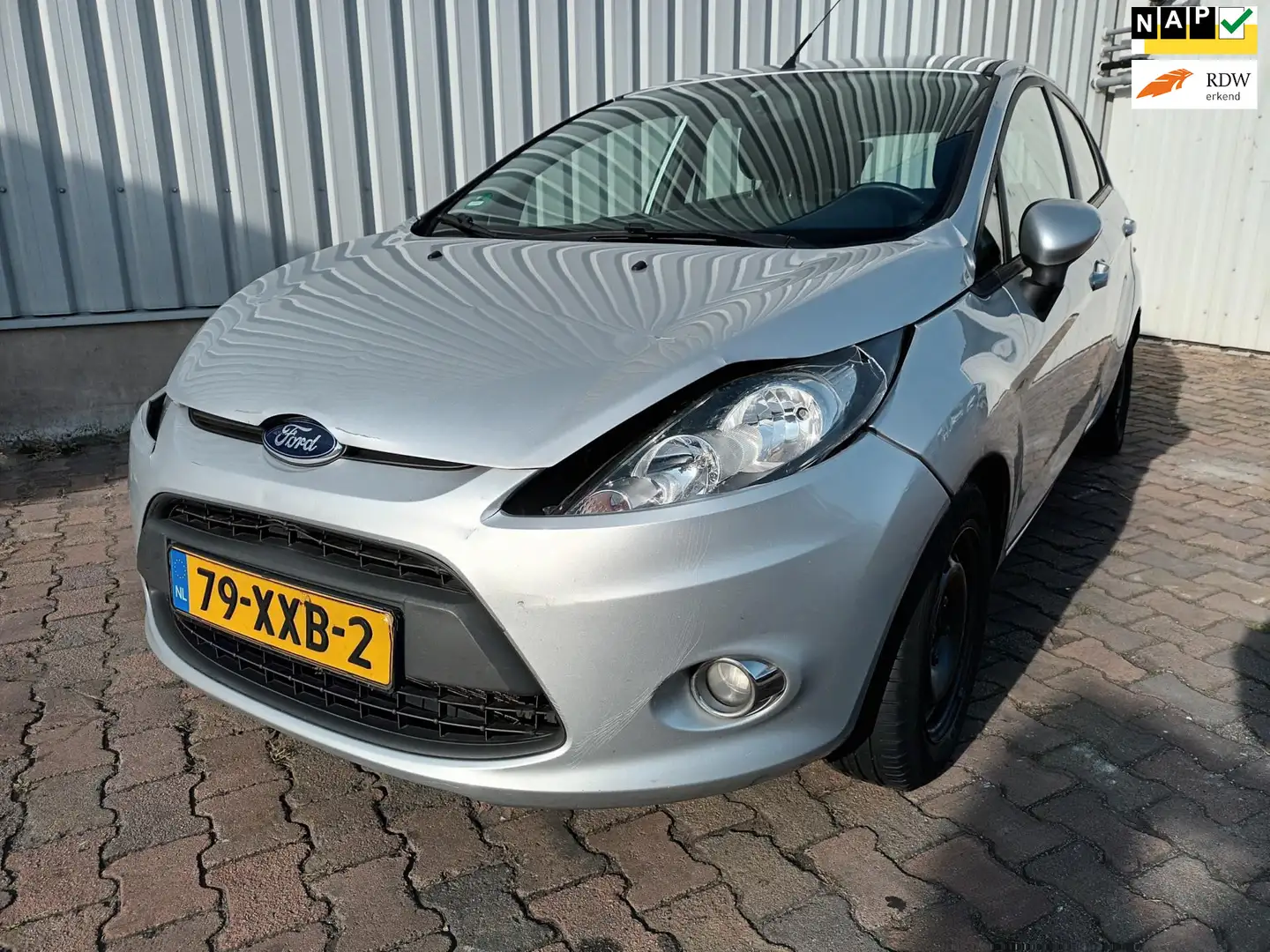 Ford Fiesta 1.6 TDCi ECOnetic Lease Trend - Schade Gris - 1
