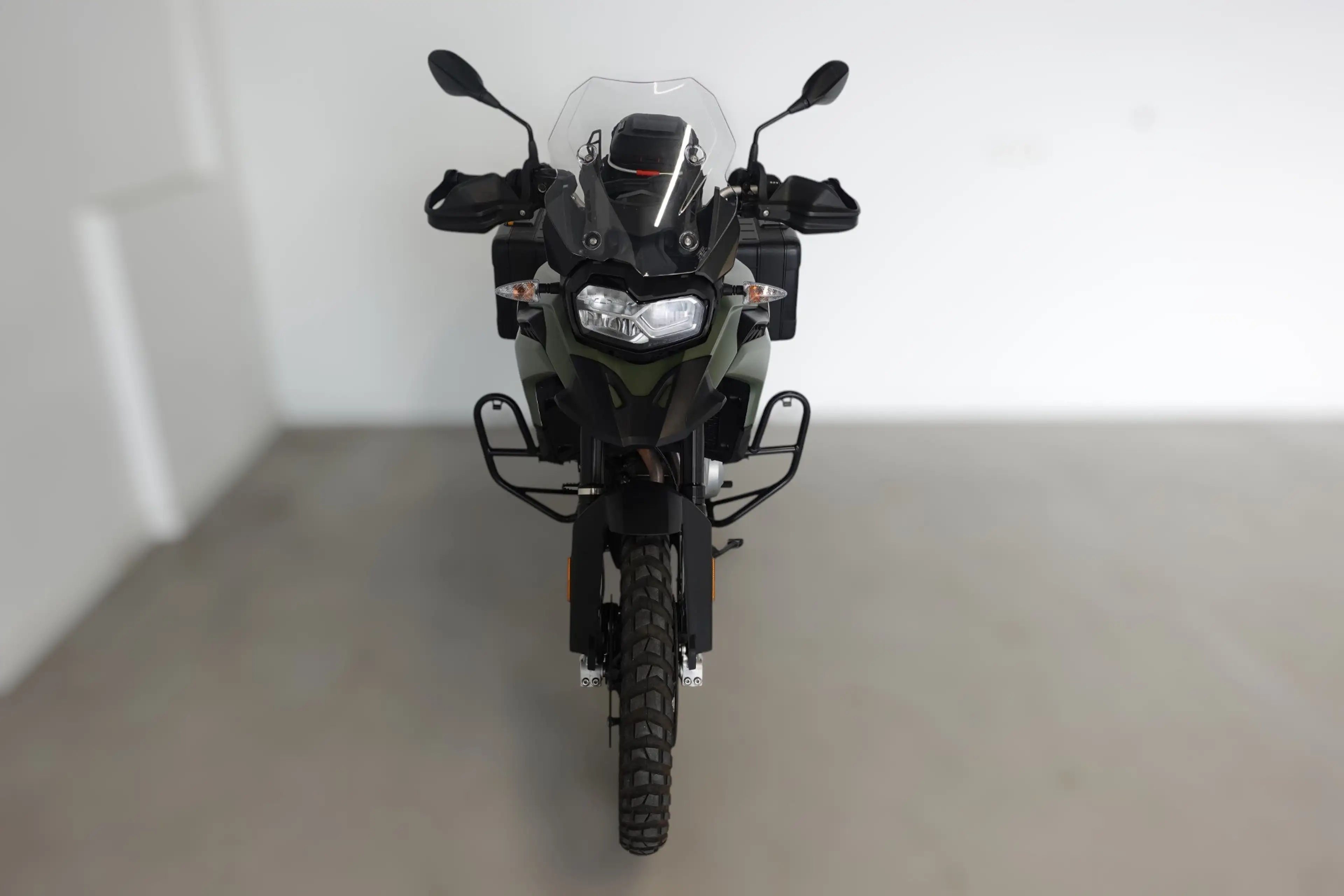 BMW F 850 GS TFT Dynamik Heizgriffe Voll-LED Scheckheft — photo 2