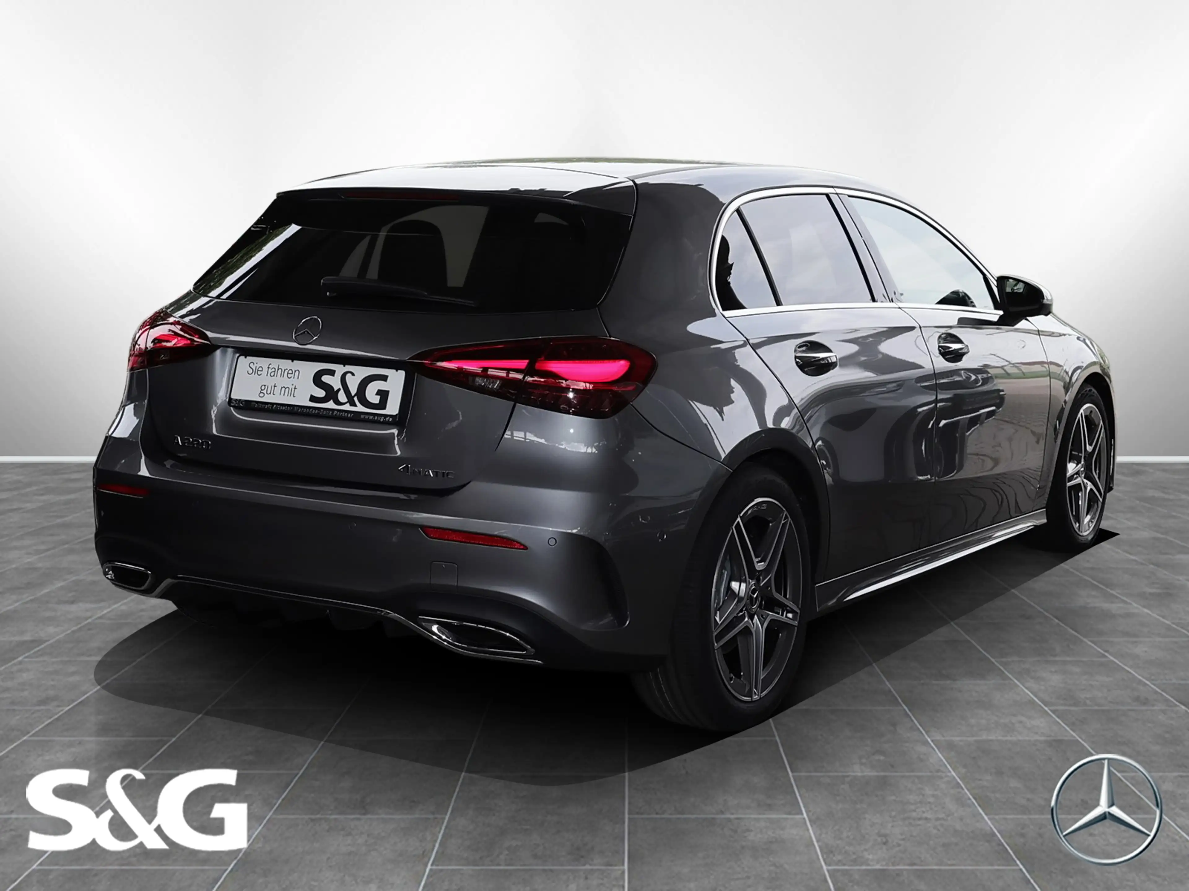 Mercedes-Benz A 220 4M AMG MBUX+360°+M-LED+Distro+Totwink+18 — photo 2