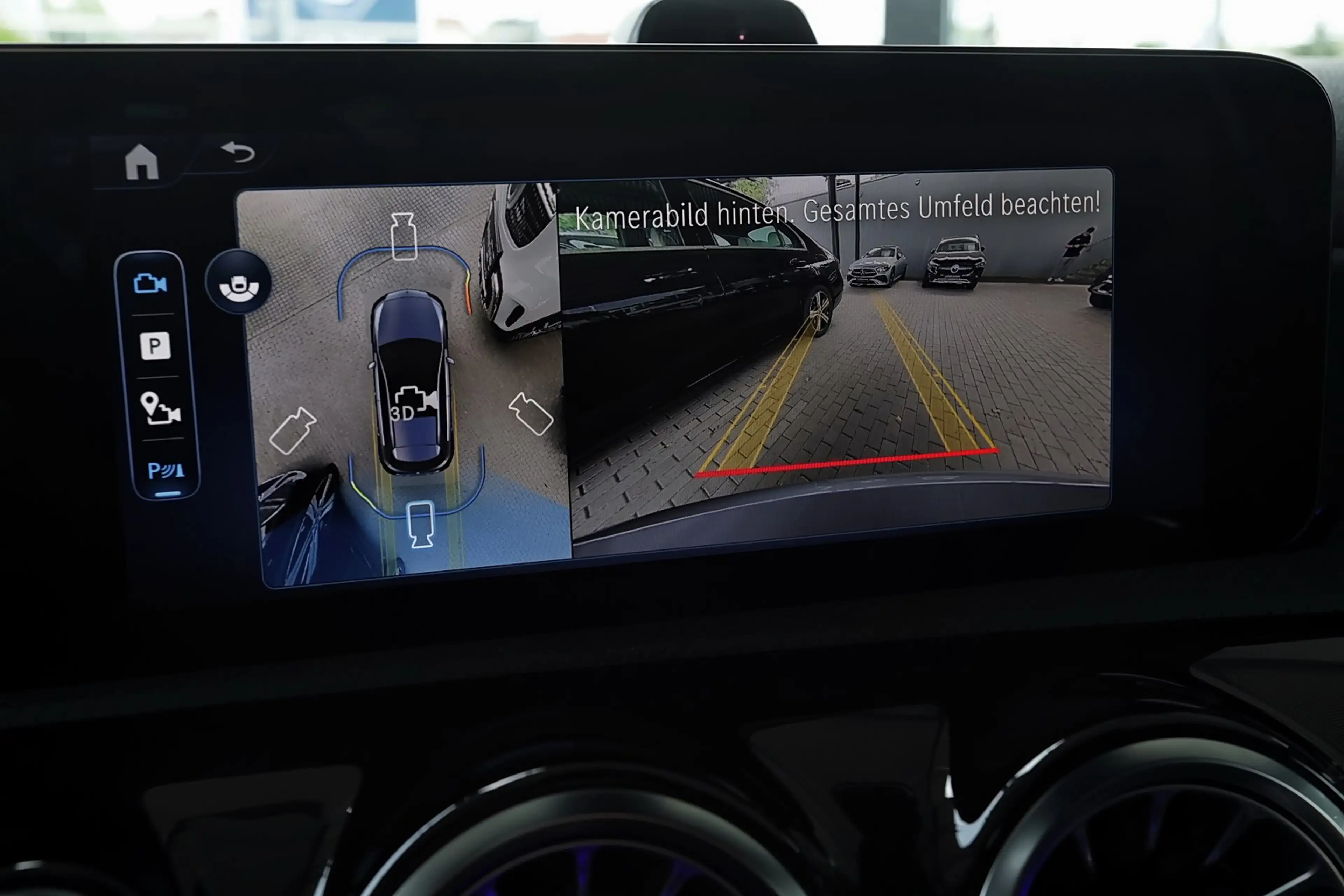 Mercedes-Benz A 220 4M AMG MBUX+360°+M-LED+Distro+Totwink+18 — photo 10
