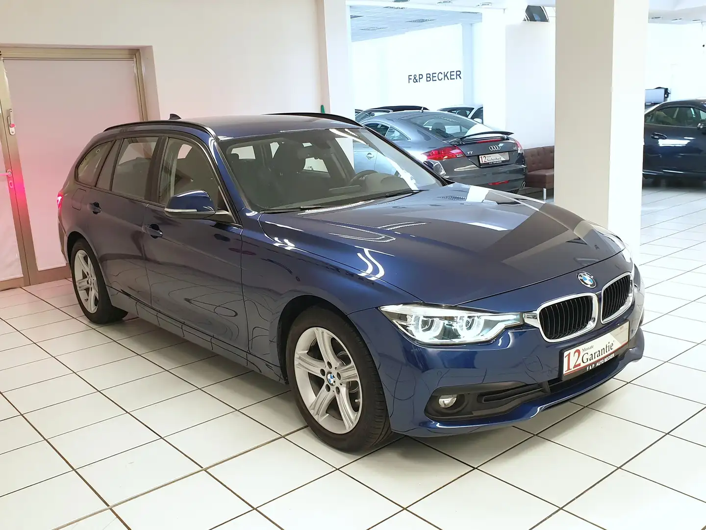 BMW 320 320d Touring Advantage Scheckheft BMW LED NAVI Bleu - 2