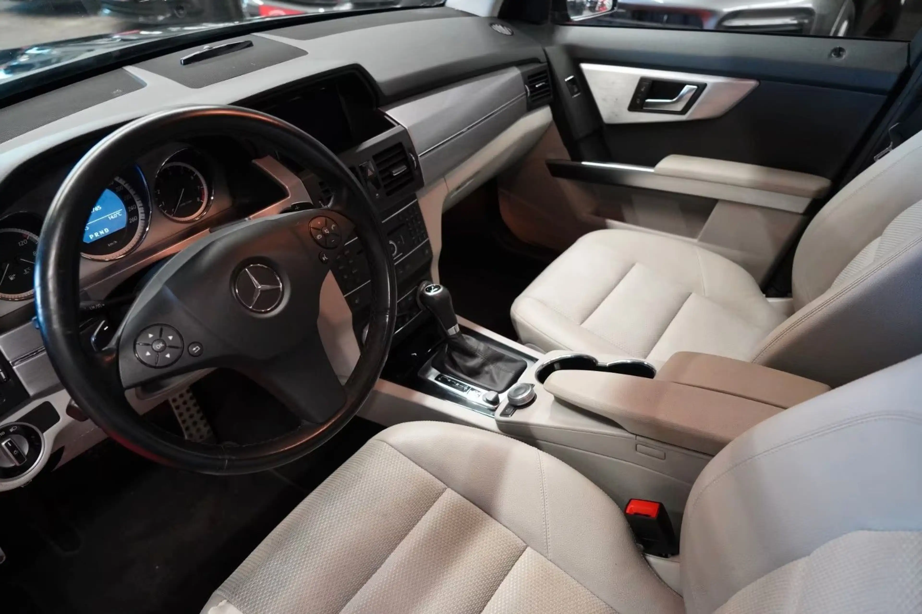 Mercedes-Benz GLK 350 GLK-350 4Matic *1Hand*Automatik*Leder*MFL*Navi* — photo 14