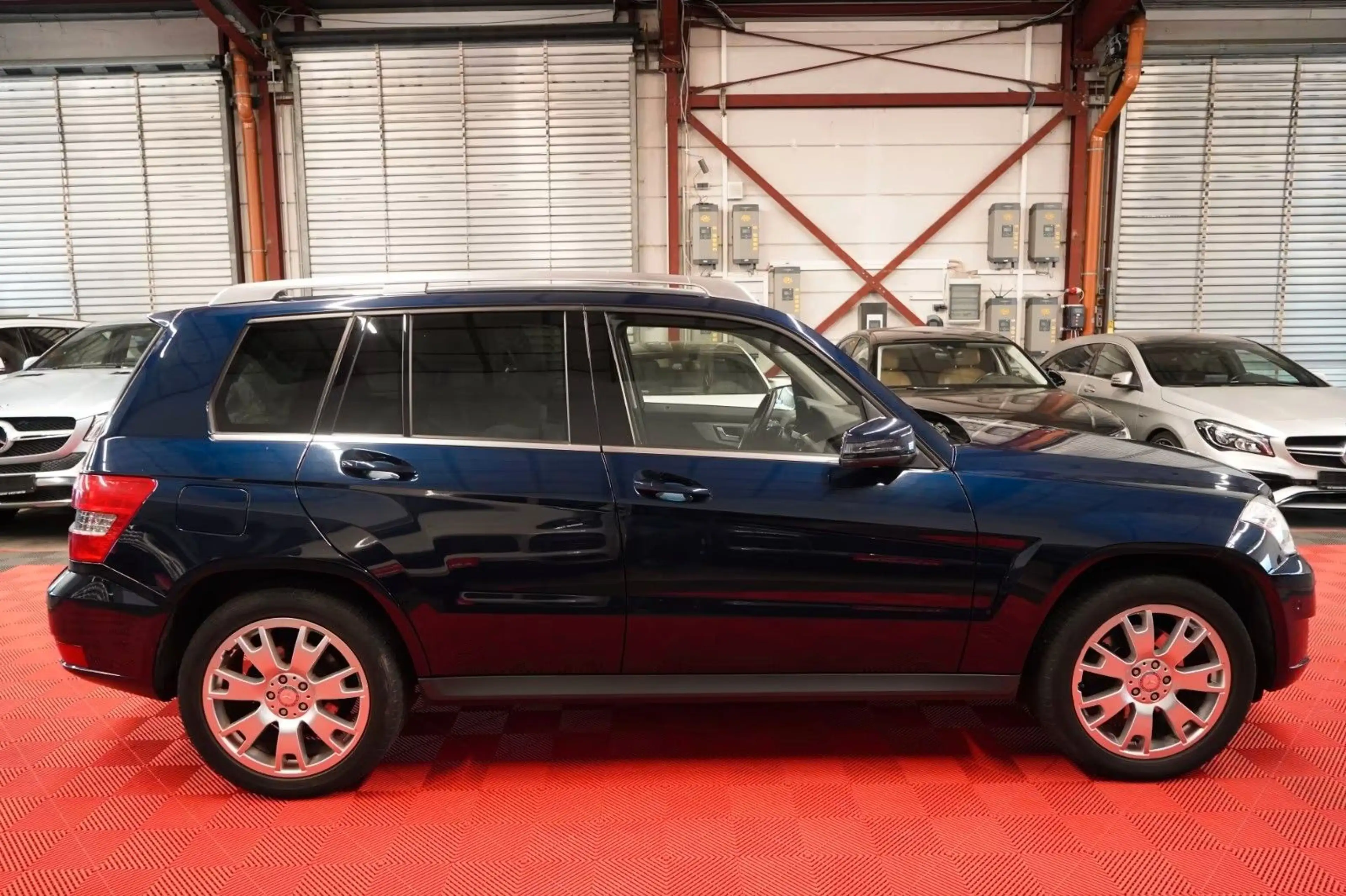 Mercedes-Benz GLK 350 GLK-350 4Matic *1Hand*Automatik*Leder*MFL*Navi* — photo 4