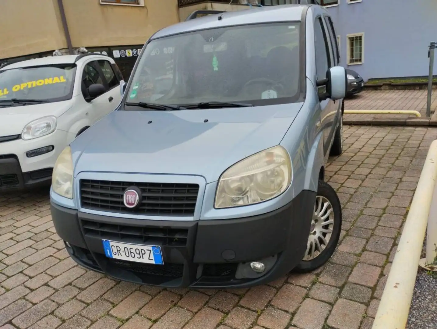 Fiat Doblo 1.9 mjt Family 120cv fap Bleu - 2