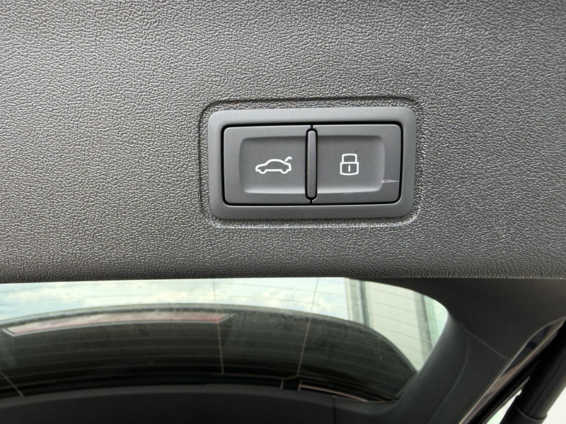 Audi Q3 Basis 2.0 TSI 204PS quattro (Allrad), 5 JAHRE G... — photo 9