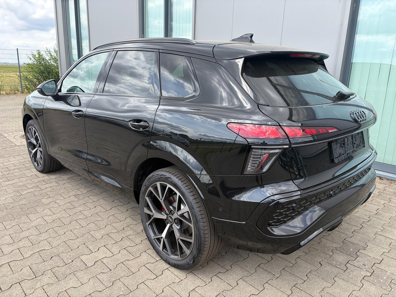 Audi Q3 Basis 2.0 TSI 204PS quattro (Allrad), 5 JAHRE G... — photo 3