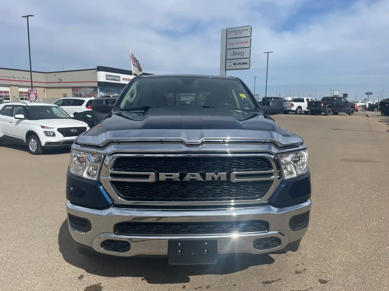 RAM 1500 снимка RAM 1500