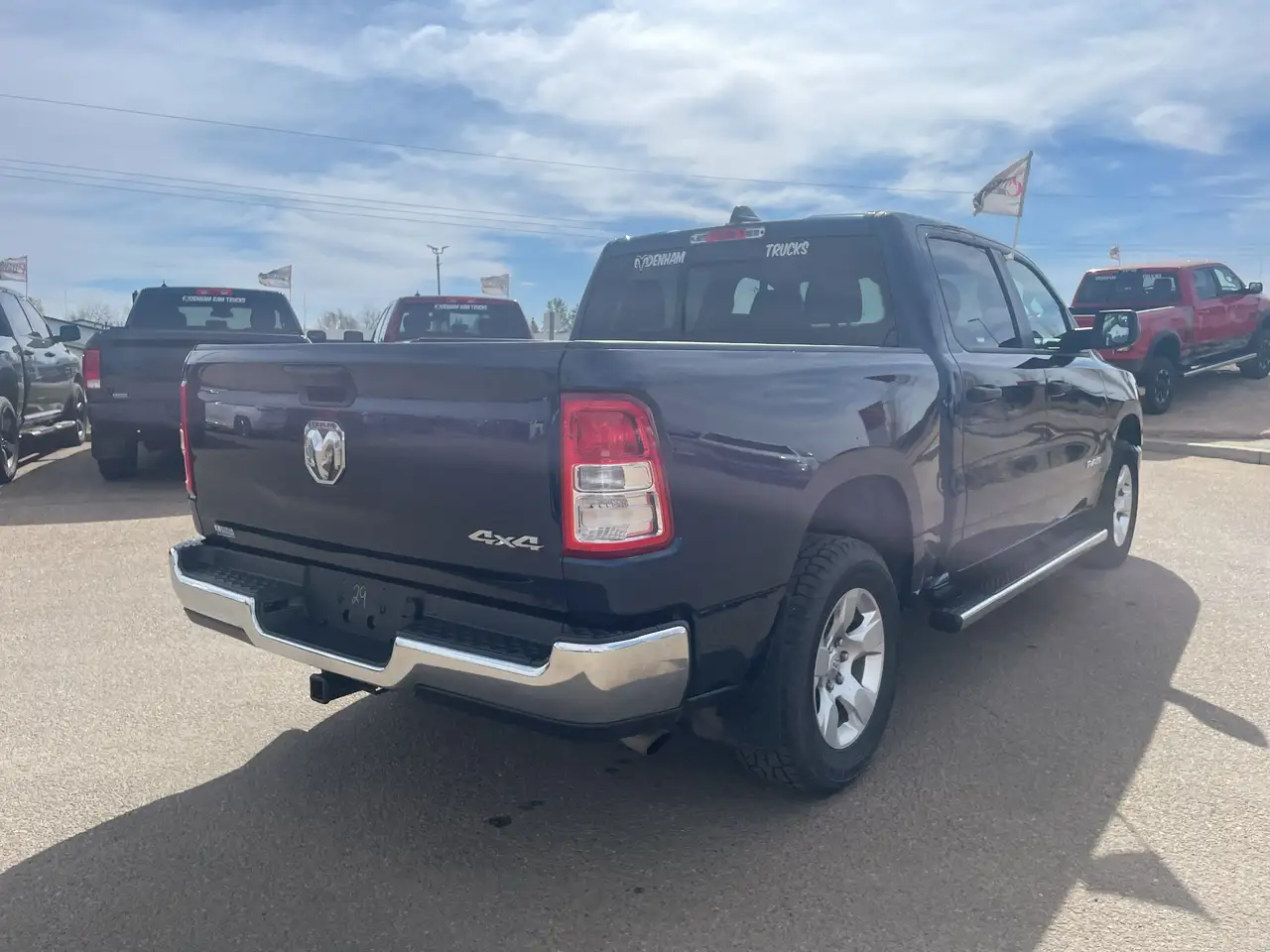 RAM 1500 снимка RAM 1500