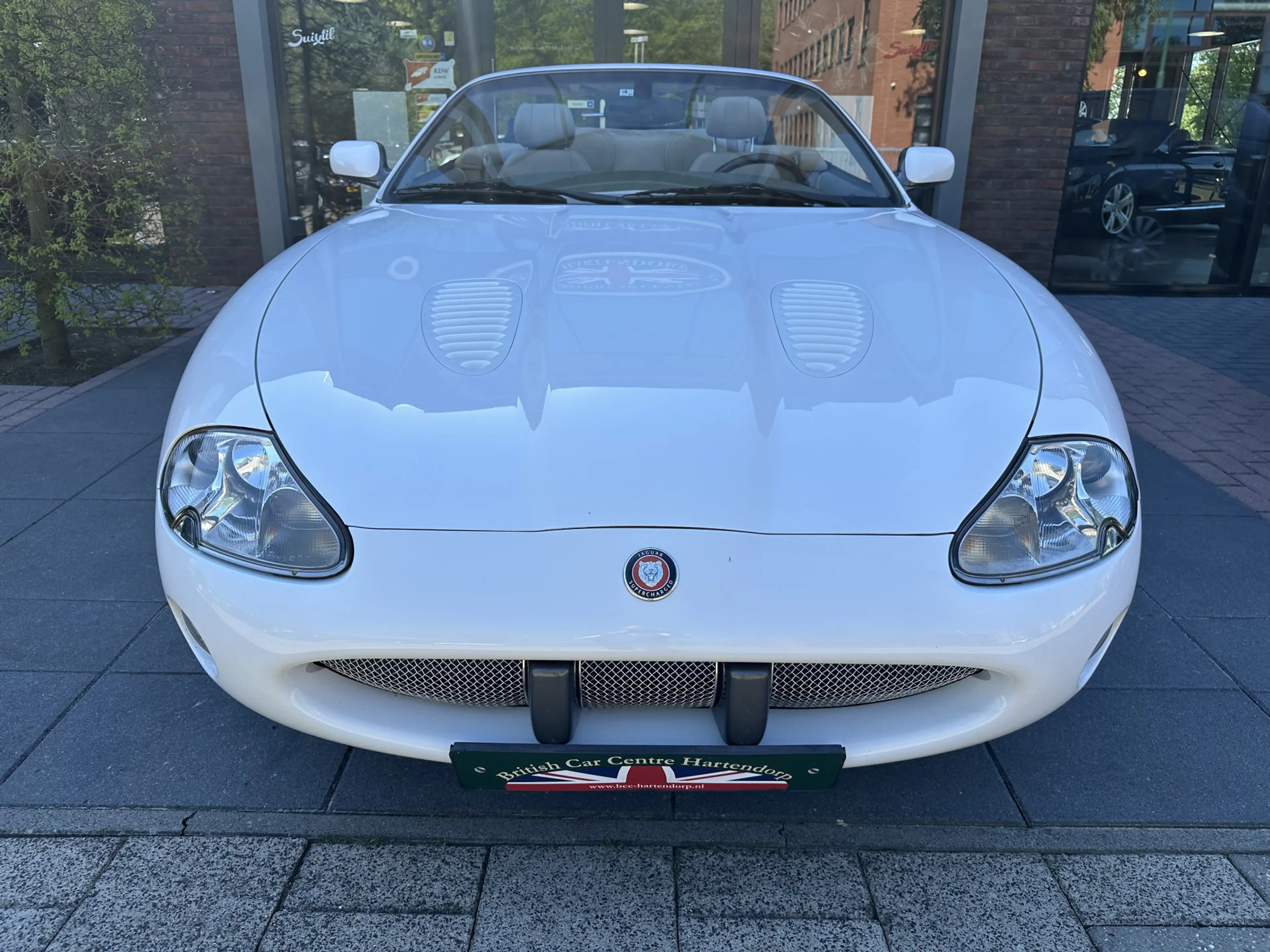 Jaguar XKR 4.0 V8 Convertible — photo 6