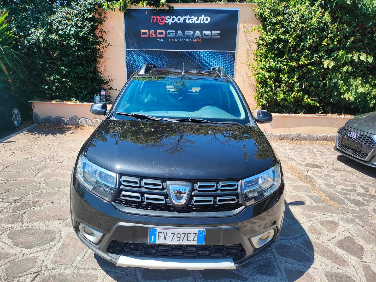 Dacia Sandero Sandero II 2017 Stepway 1.5 dci Comfort s EURO 6D Zwart - 2