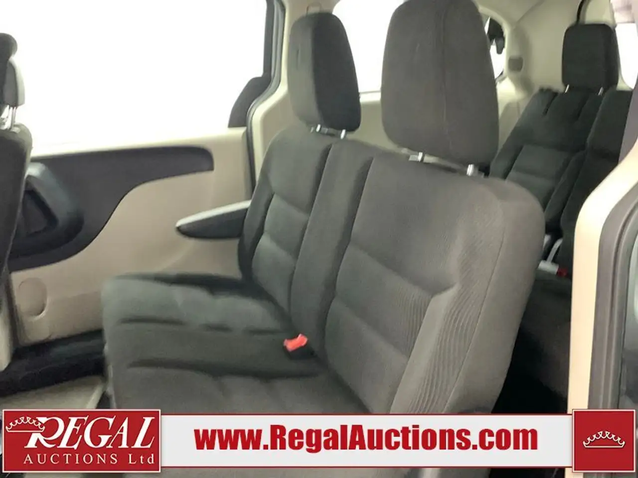 Dodge Grand Caravan снимка Dodge Grand Caravan